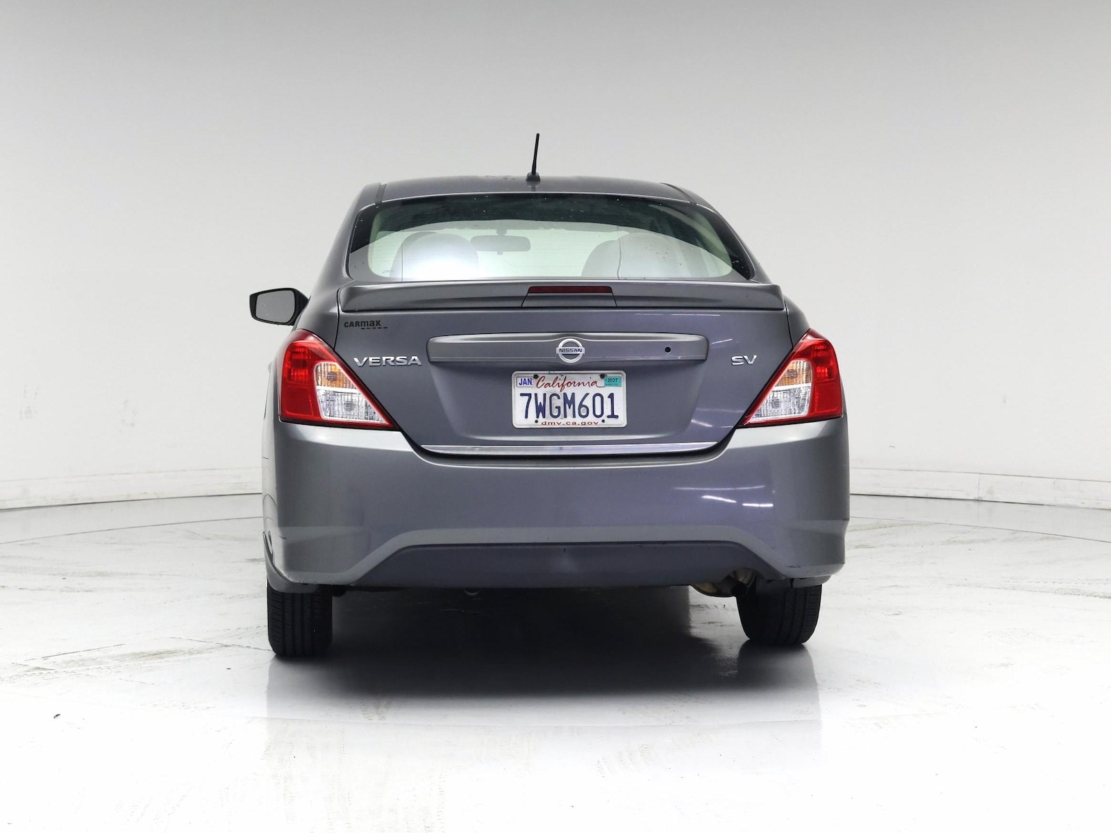 2017 Nissan Versa Sedan SV - Photo 7