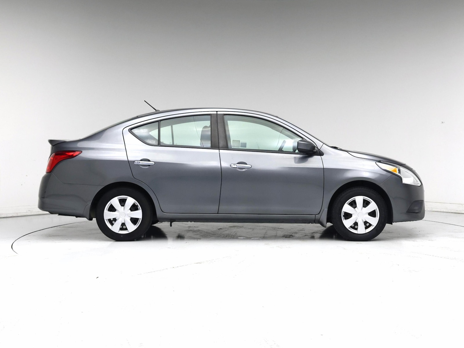 2017 Nissan Versa Sedan SV - Photo 8