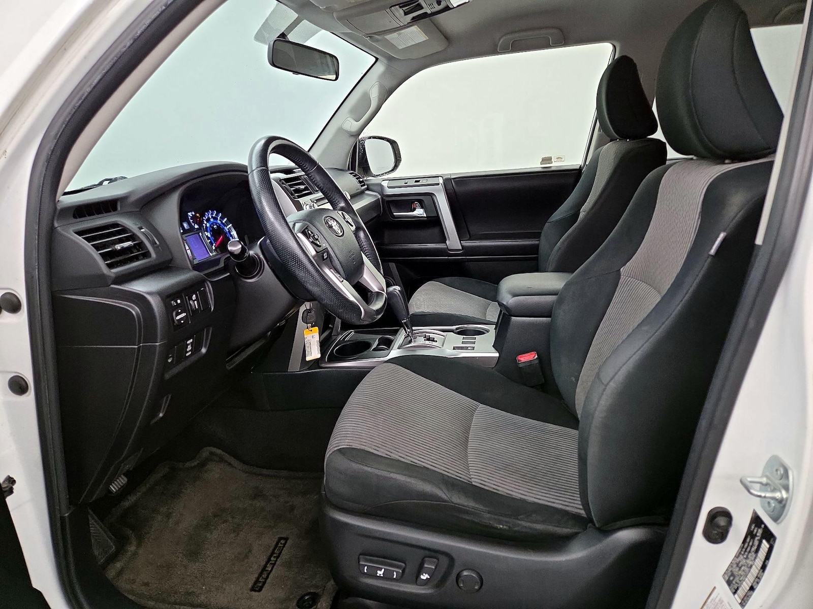 Power Seat(s) & Side Airbags