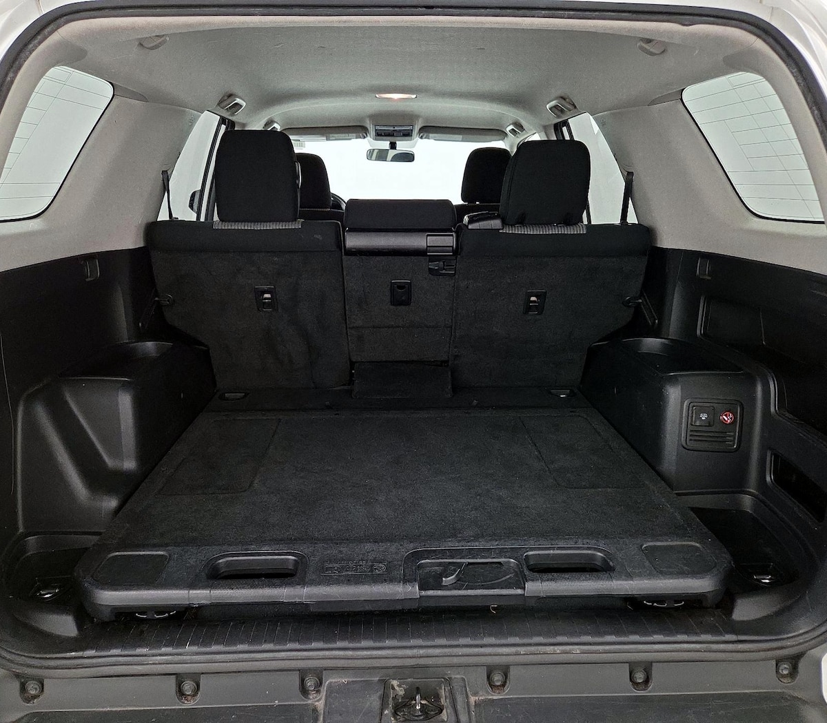 Trunk/Cargo (Seats Up)