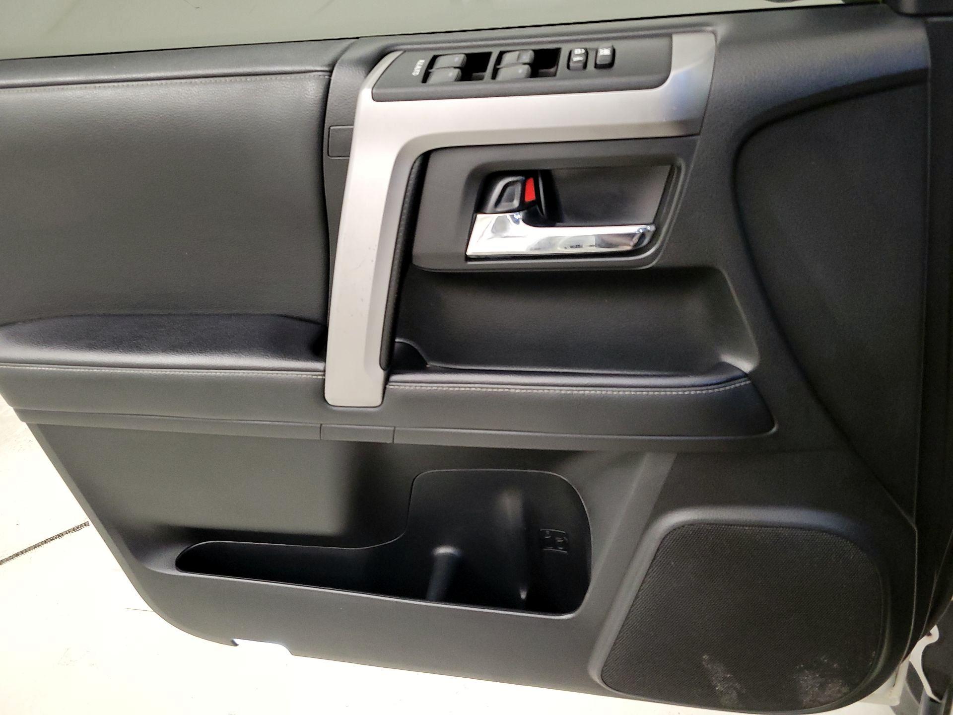 Thumbnail: 2021 Toyota 4Runner - 12
