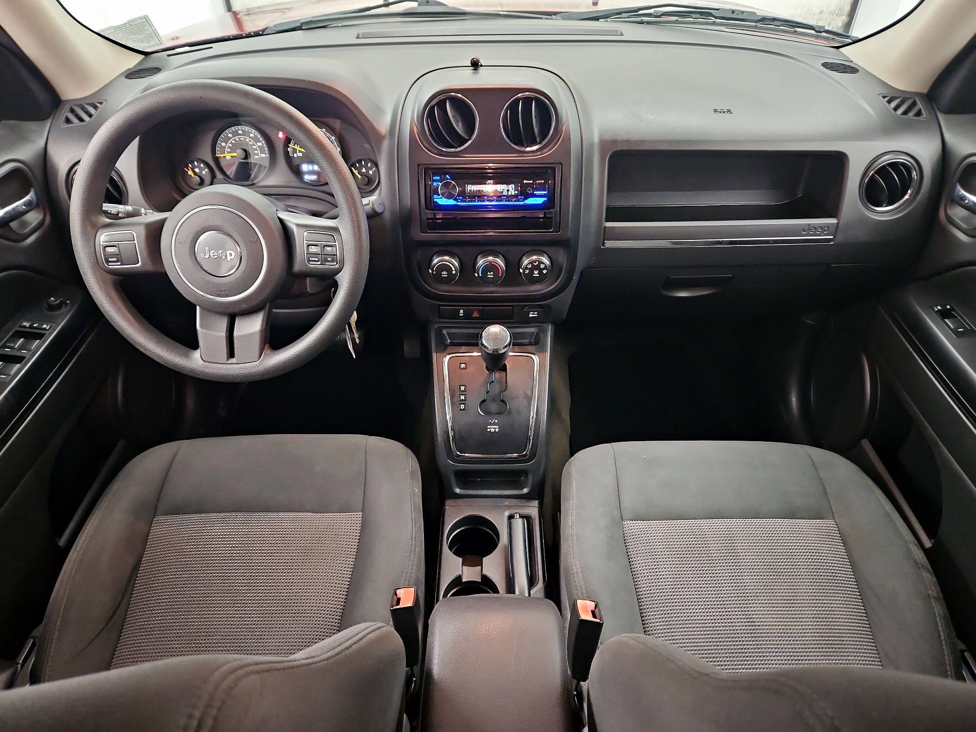 Thumbnail: 2015 Jeep Patriot - 9