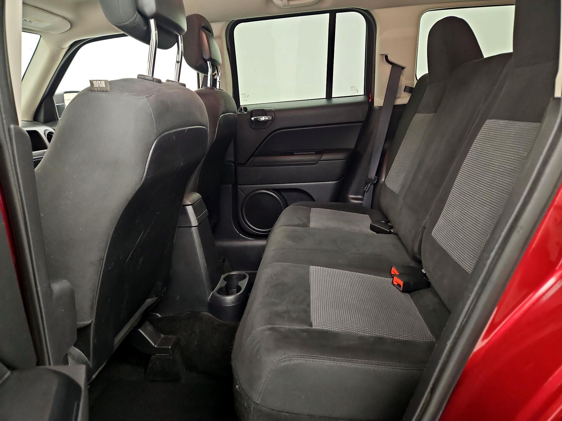 Thumbnail: 2015 Jeep Patriot - 16