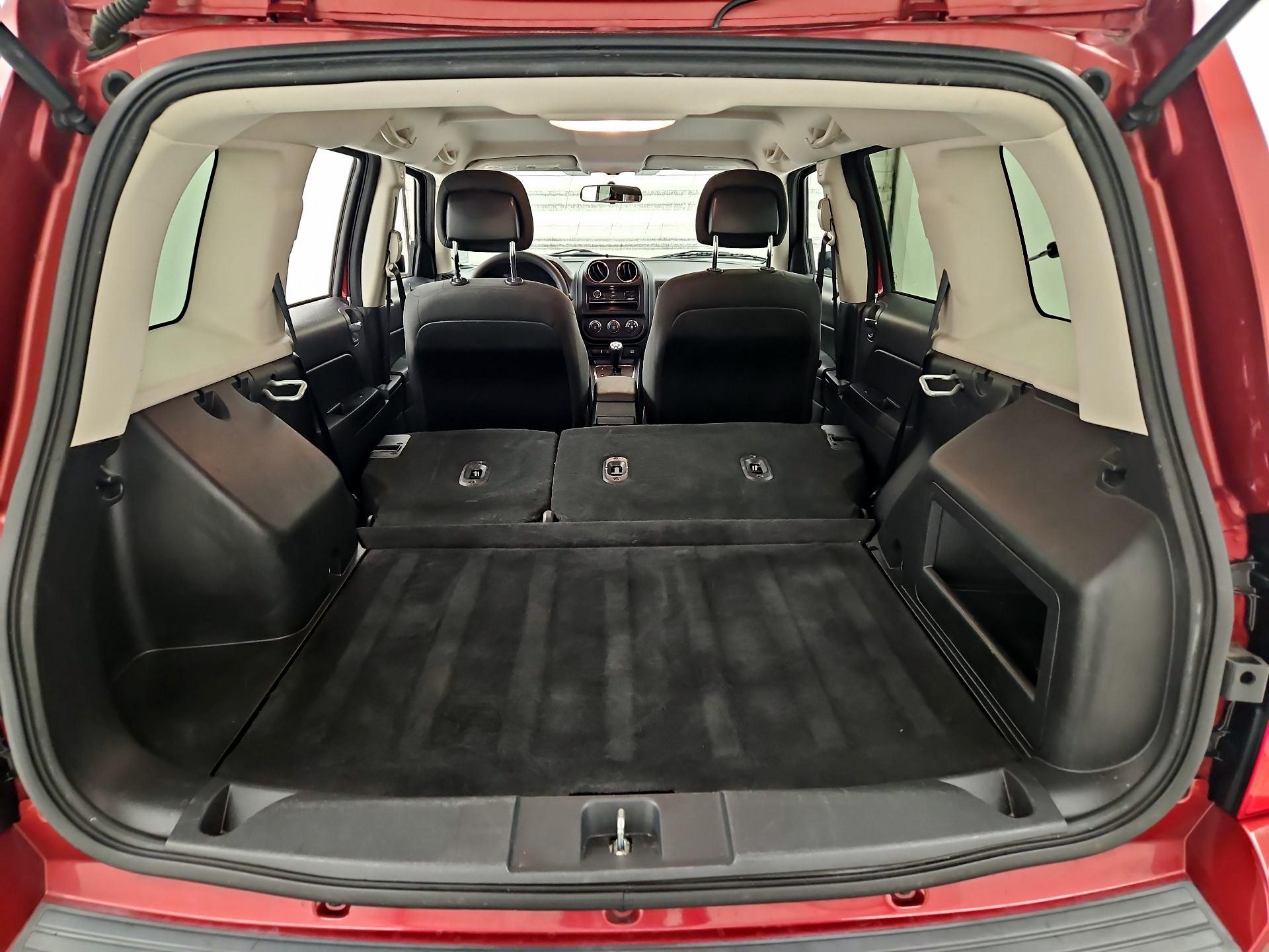 Thumbnail: 2015 Jeep Patriot - 18