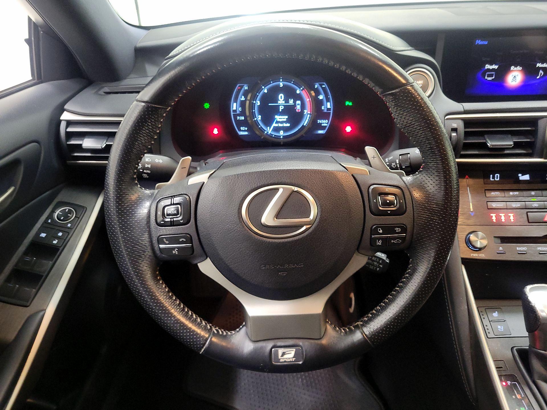 Thumbnail: 2019 Lexus IS - 10