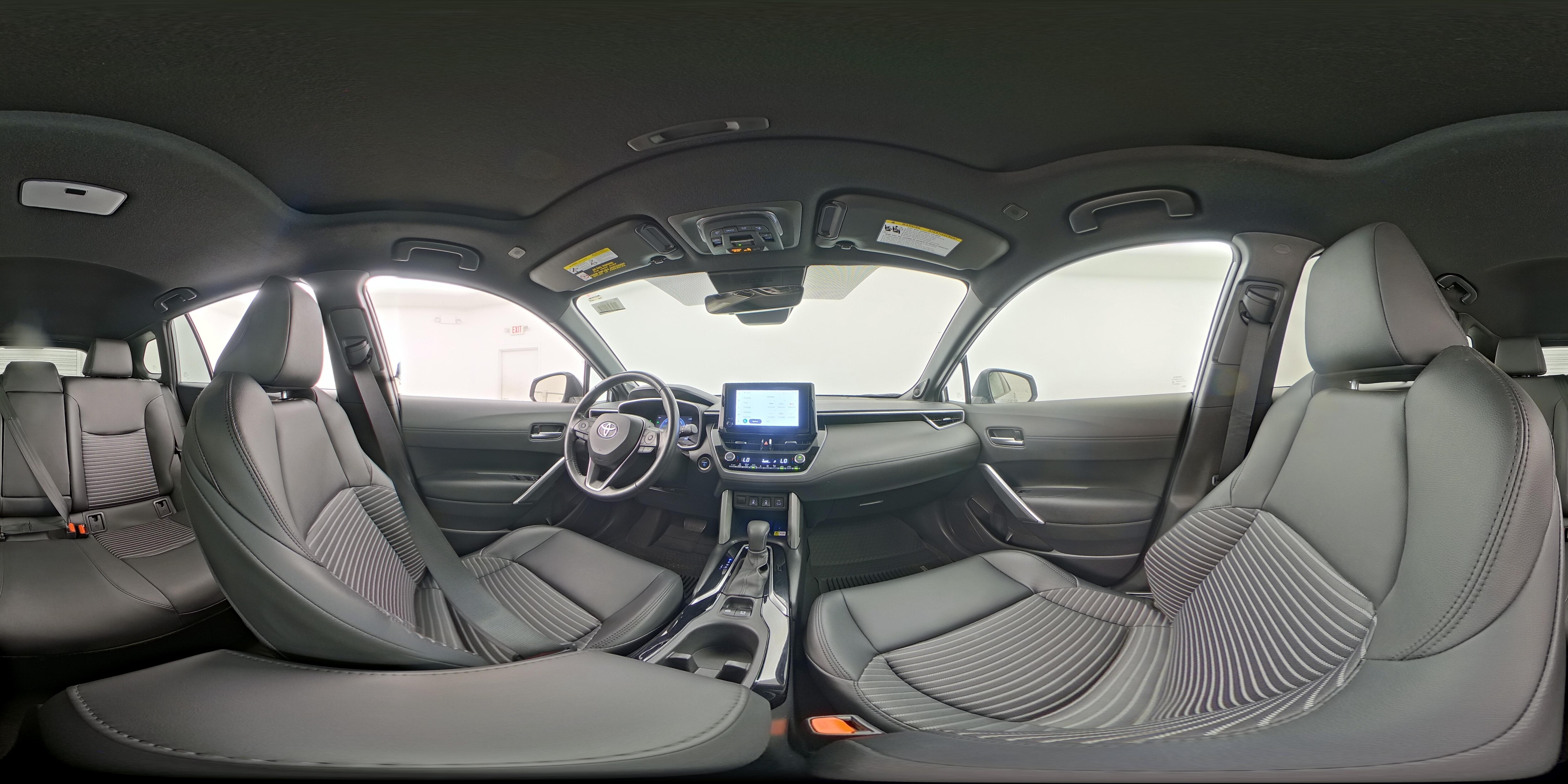 2023 Toyota Corolla Cross XSE - Photo 24