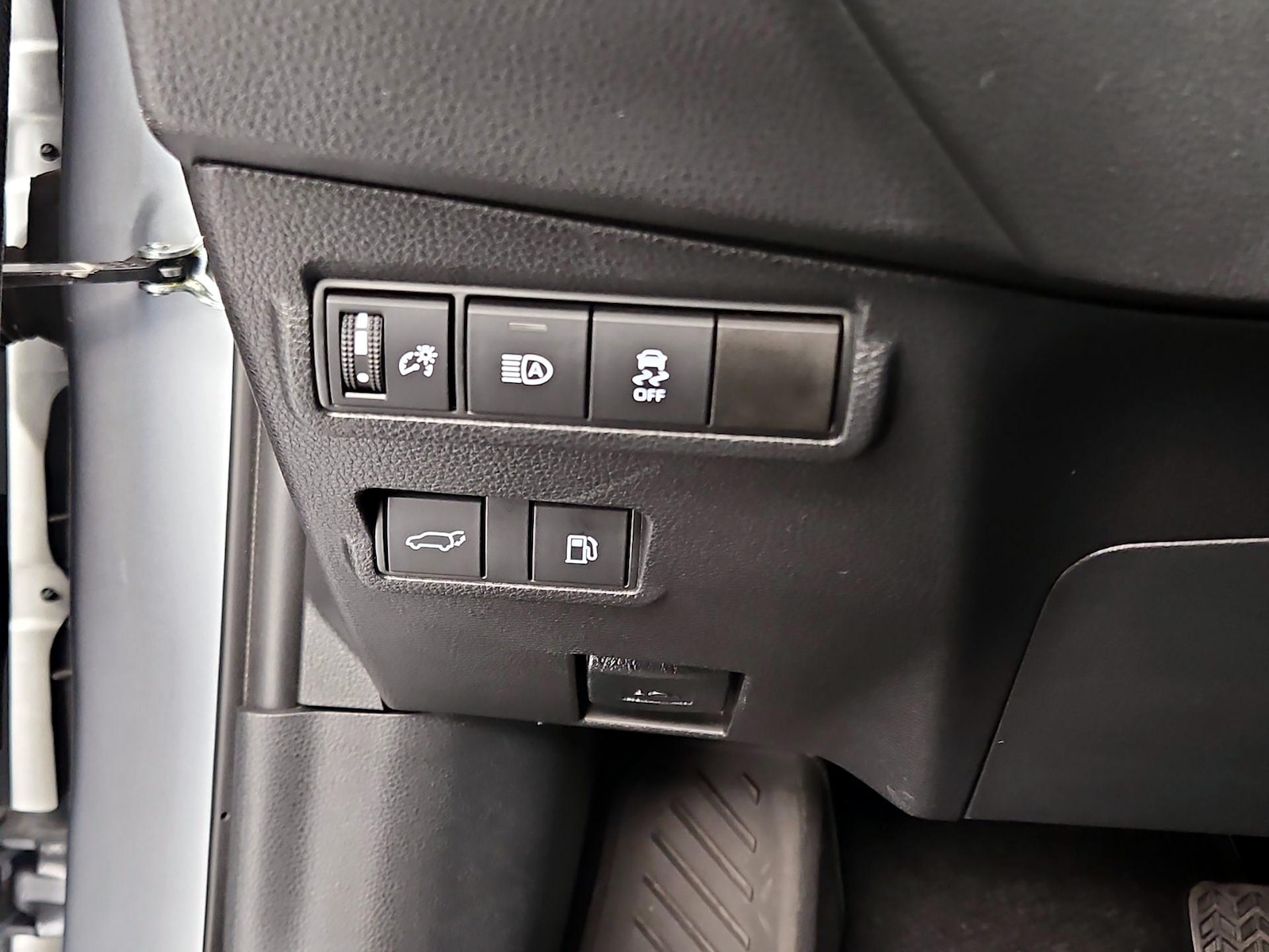 2023 Toyota Corolla Cross XSE - Photo 14