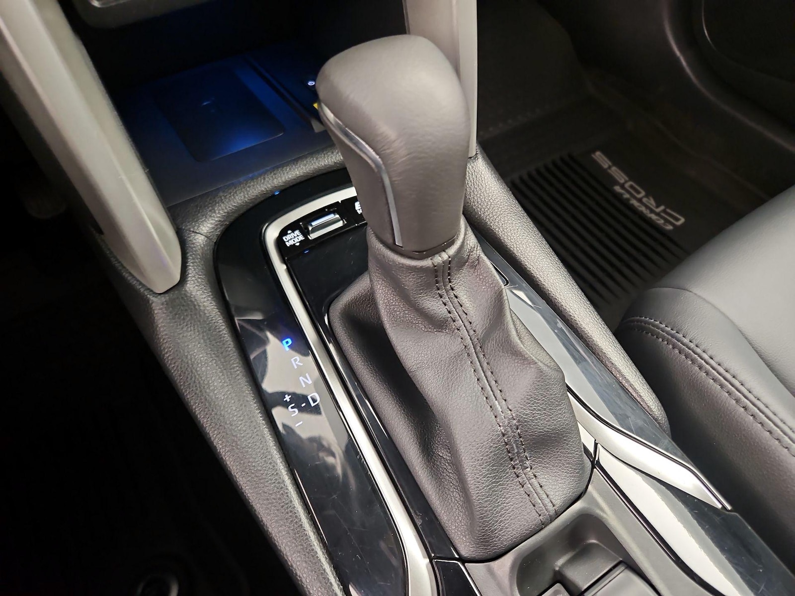 2023 Toyota Corolla Cross XSE - Photo 18