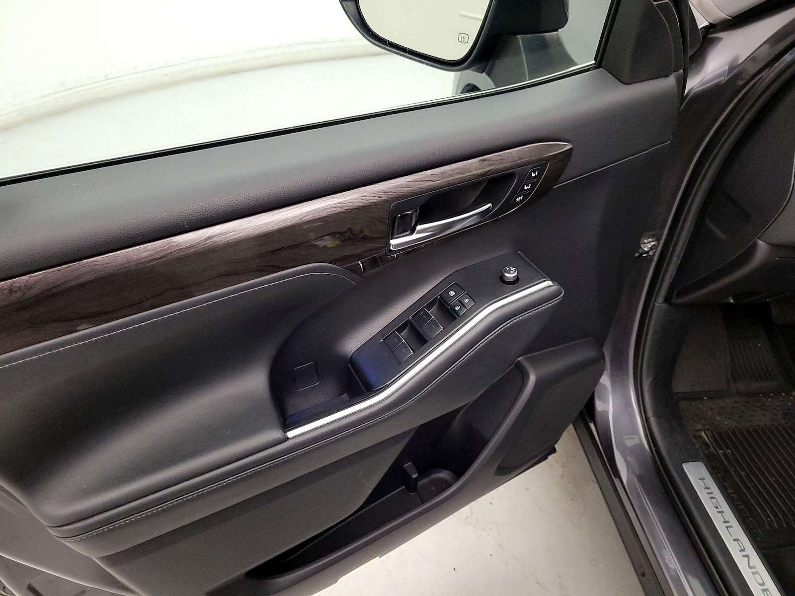 2021 Toyota Highlander Limited - Photo 13