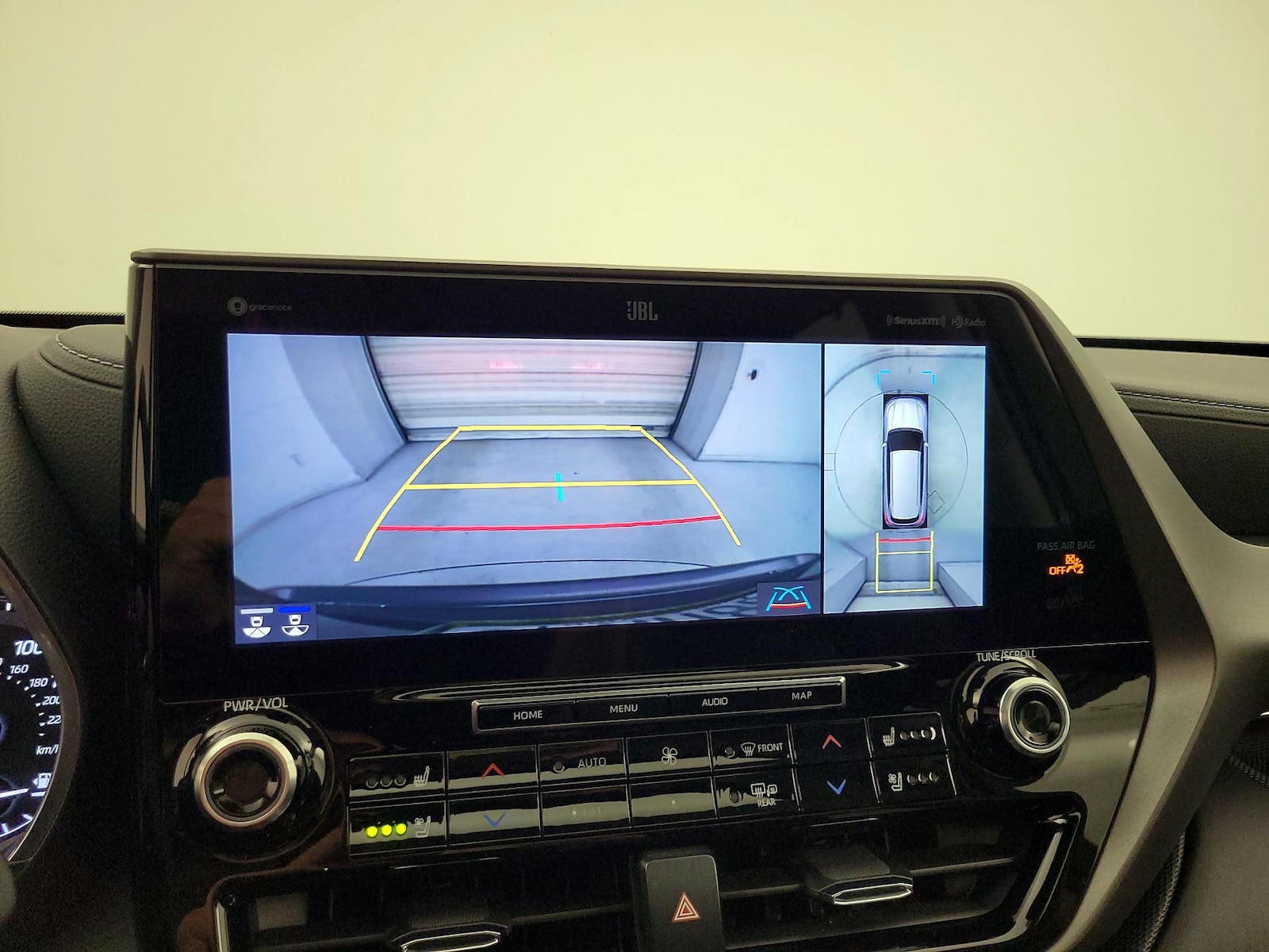 2021 Toyota Highlander Limited - Photo 16