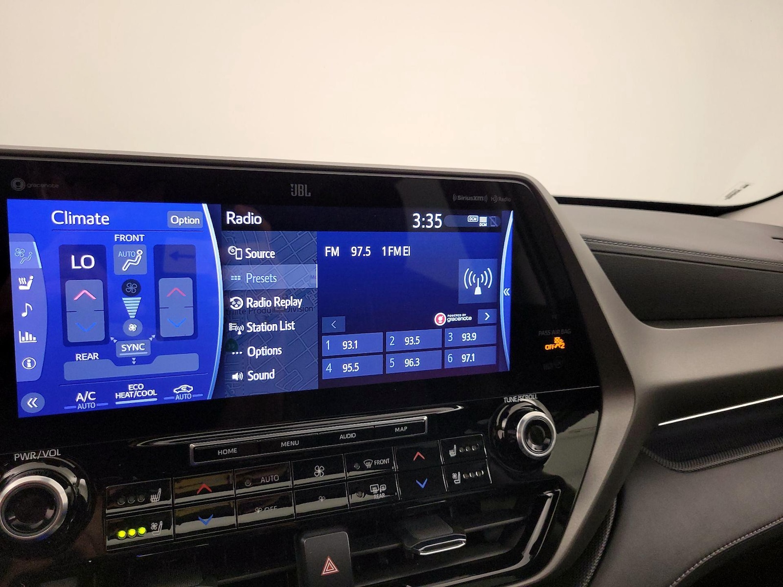 2021 Toyota Highlander Limited - Photo 17