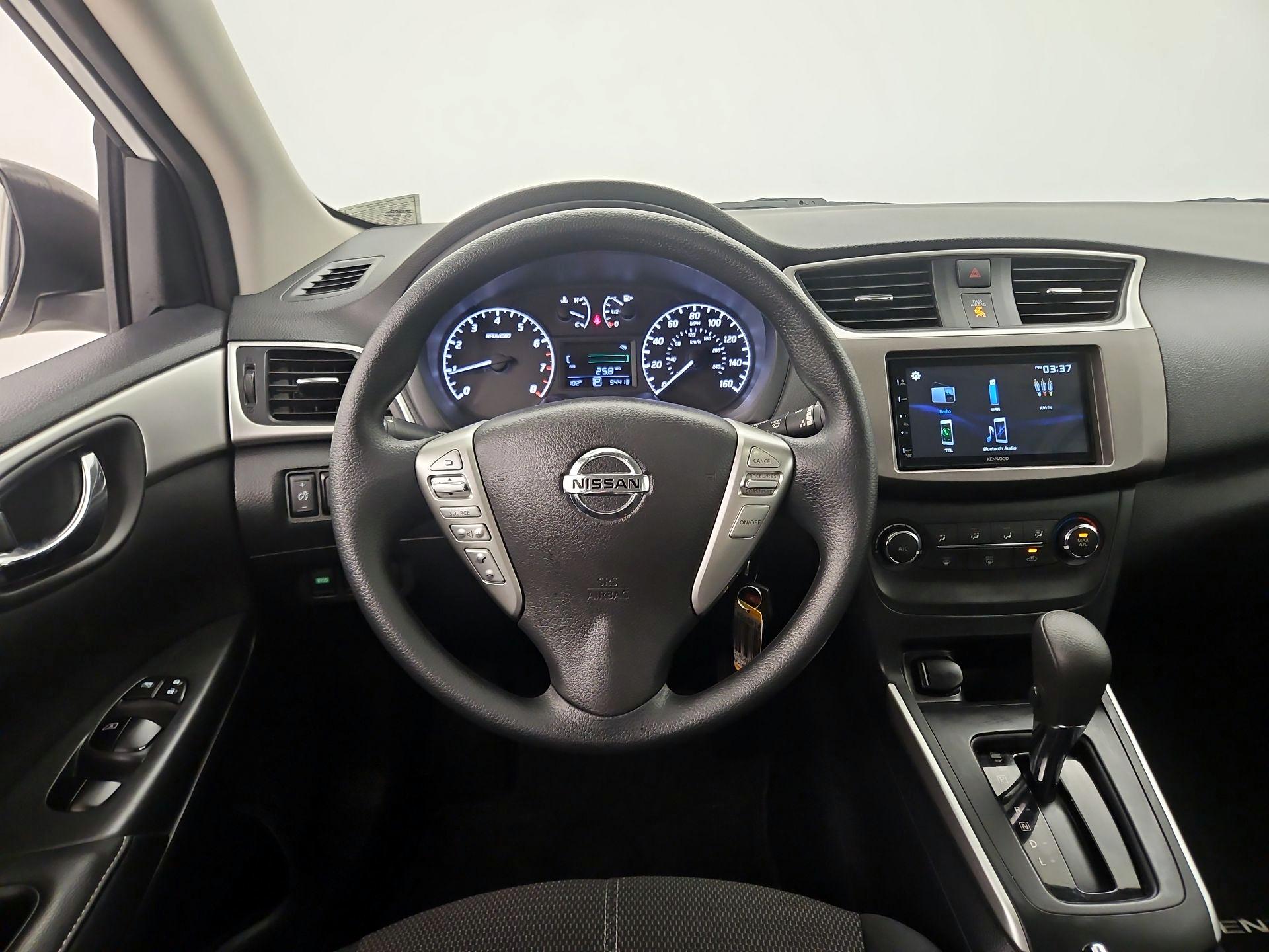 Thumbnail: 2017 Nissan Sentra - 10