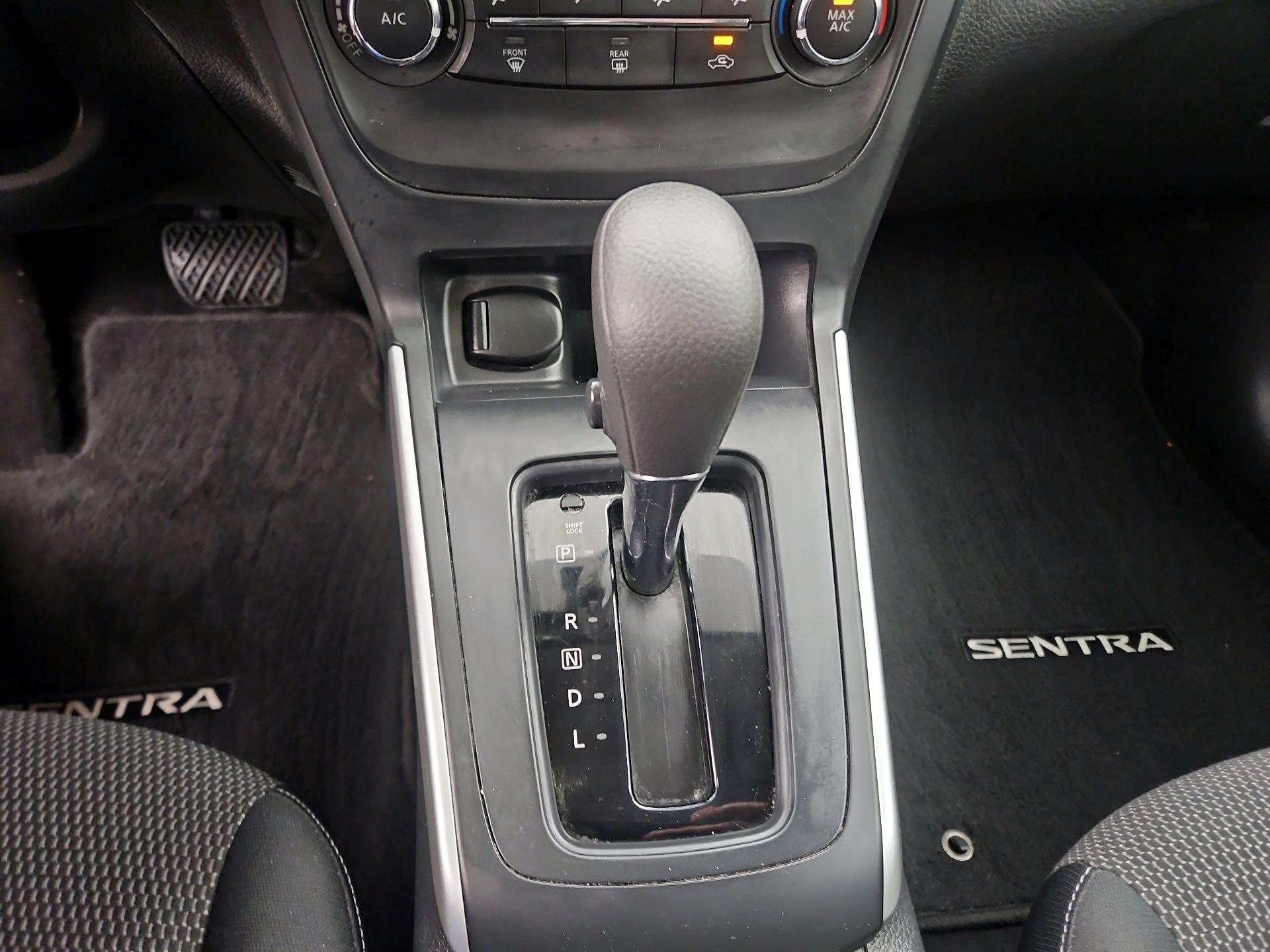 Thumbnail: 2017 Nissan Sentra - 17