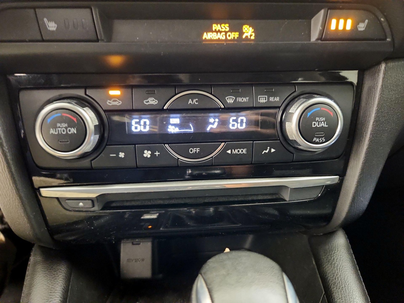 2016 Mazda MAZDA6 i Touring - Photo 17