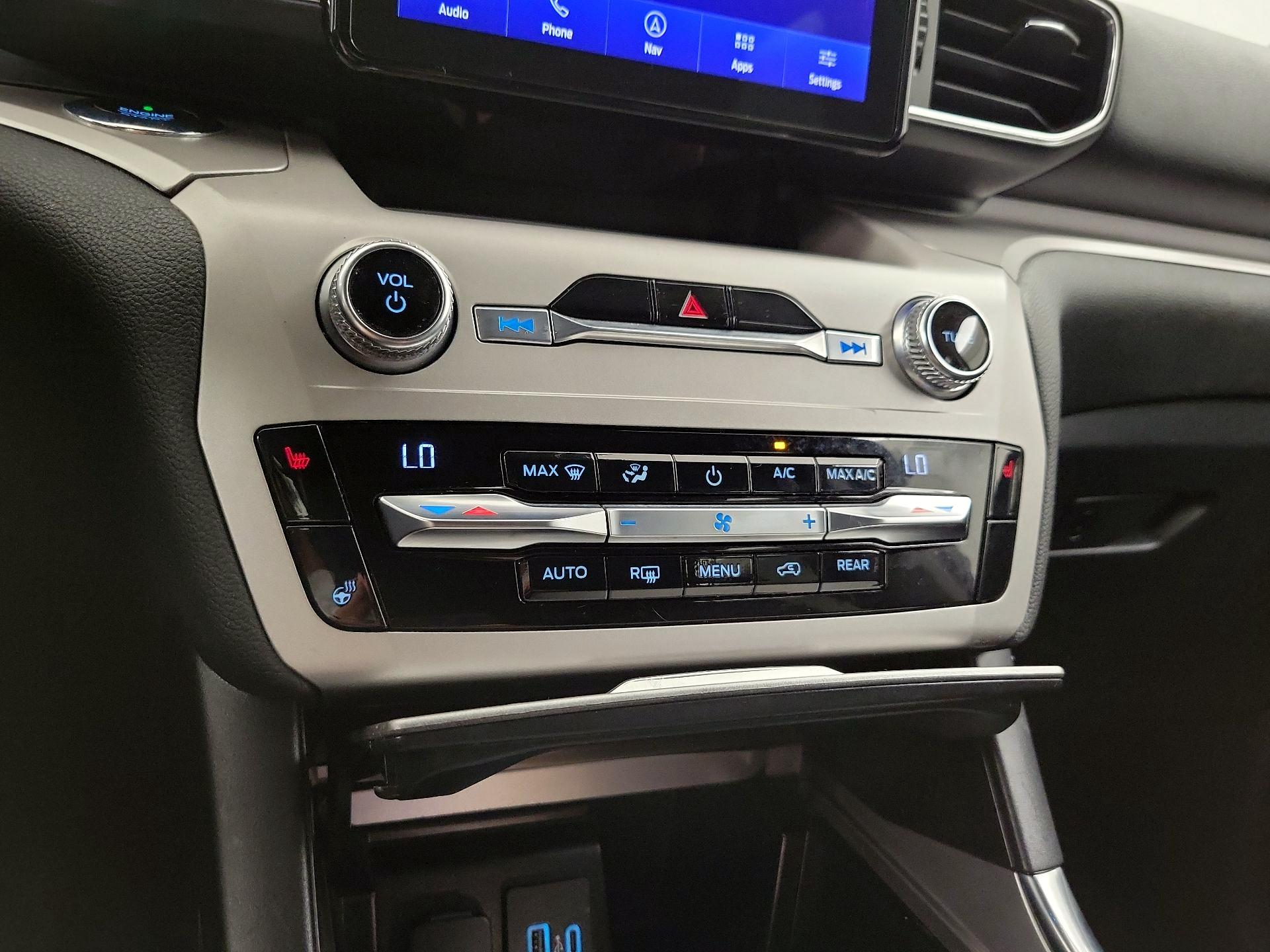 Thumbnail: 2021 Ford Explorer - 17