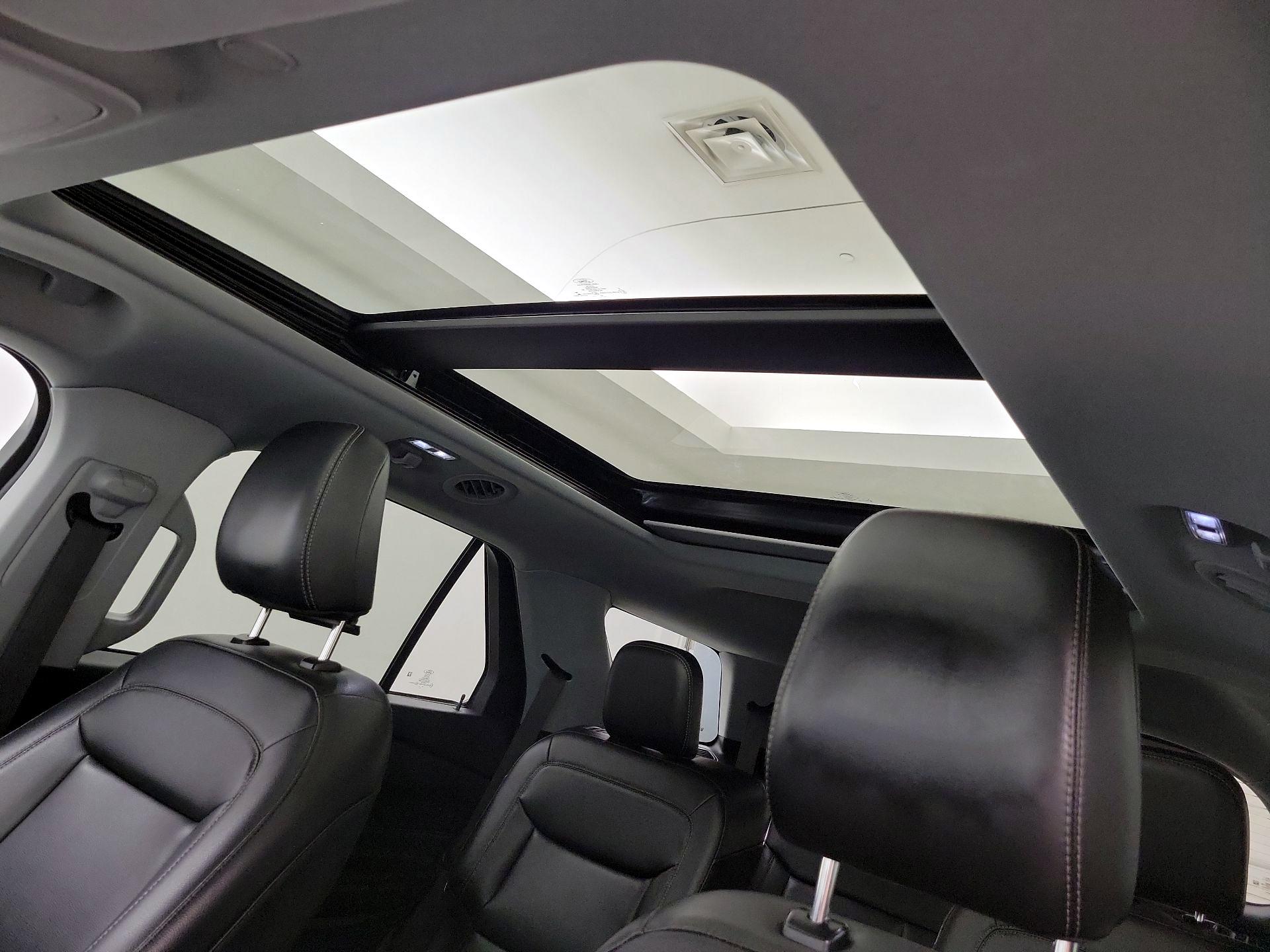 Thumbnail: 2021 Ford Explorer - 20