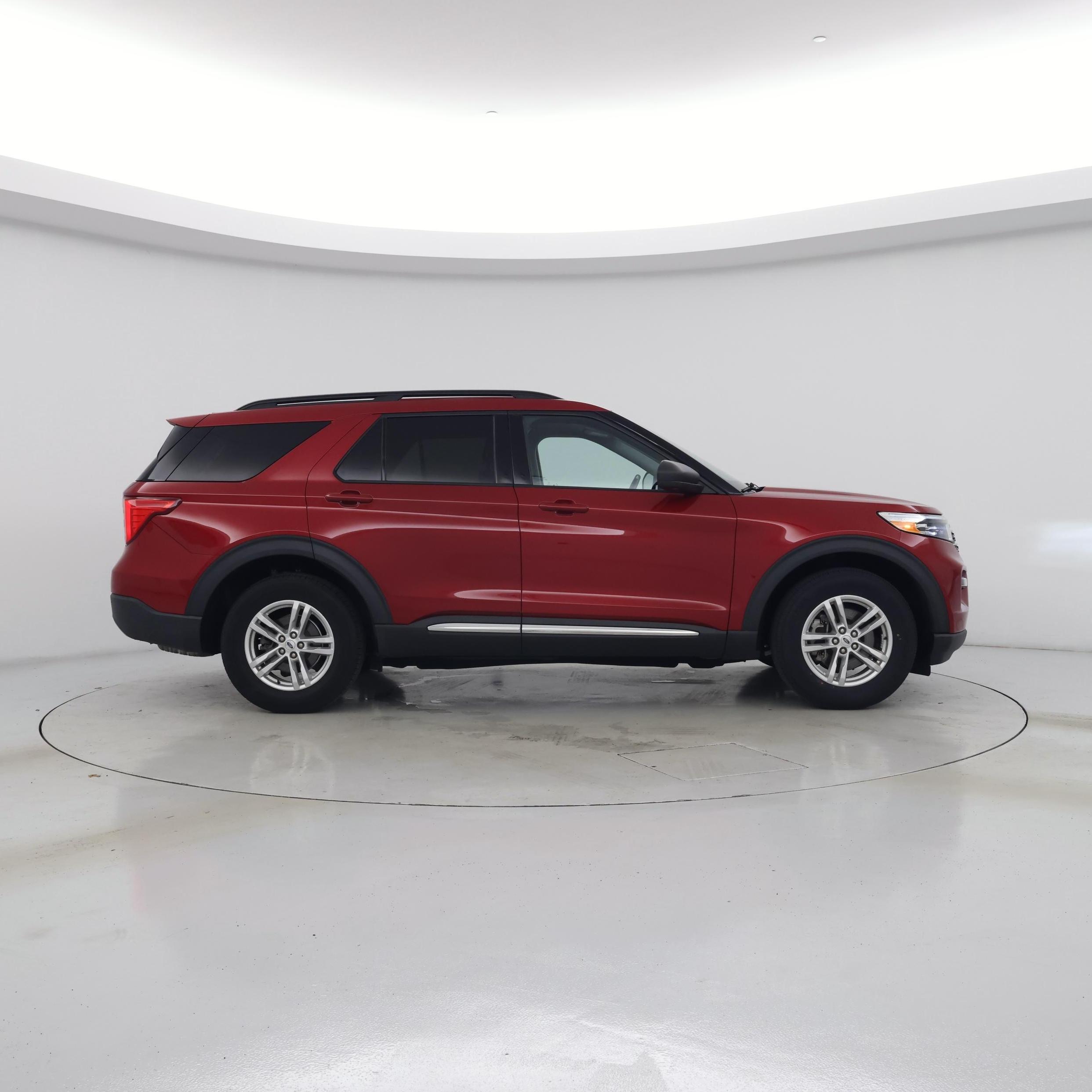 Thumbnail: 2021 Ford Explorer - 7