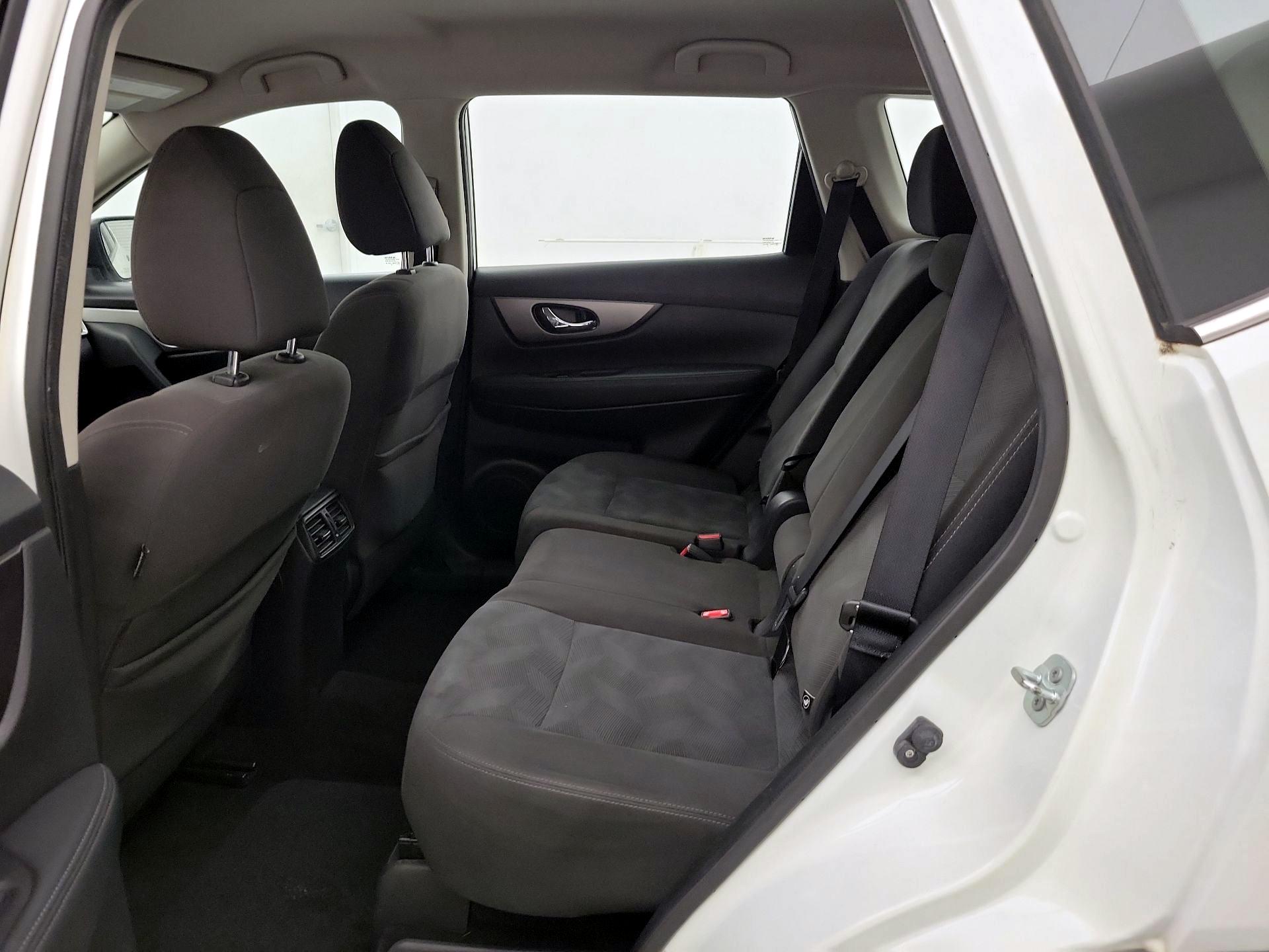 Thumbnail: 2016 Nissan Rogue - 19