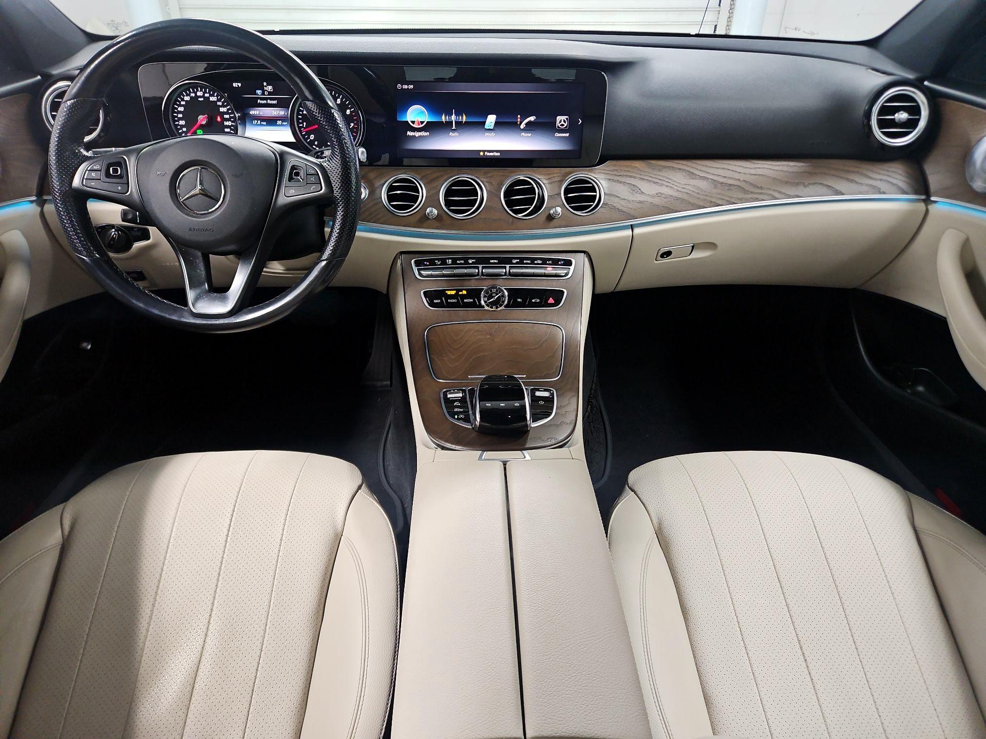 Thumbnail: 2018 Mercedes-Benz E-Class - 9