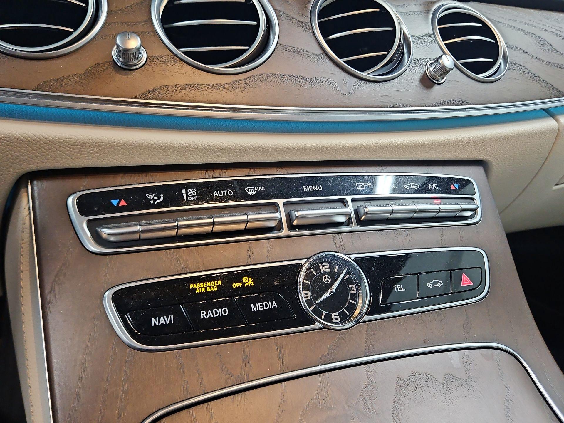 Thumbnail: 2018 Mercedes-Benz E-Class - 17