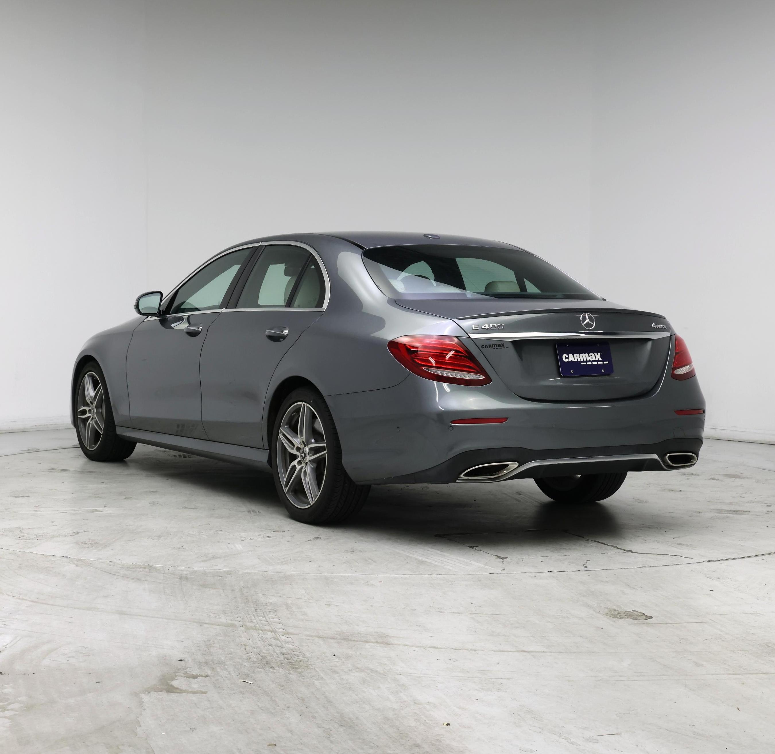 Thumbnail: 2018 Mercedes-Benz E-Class - 2