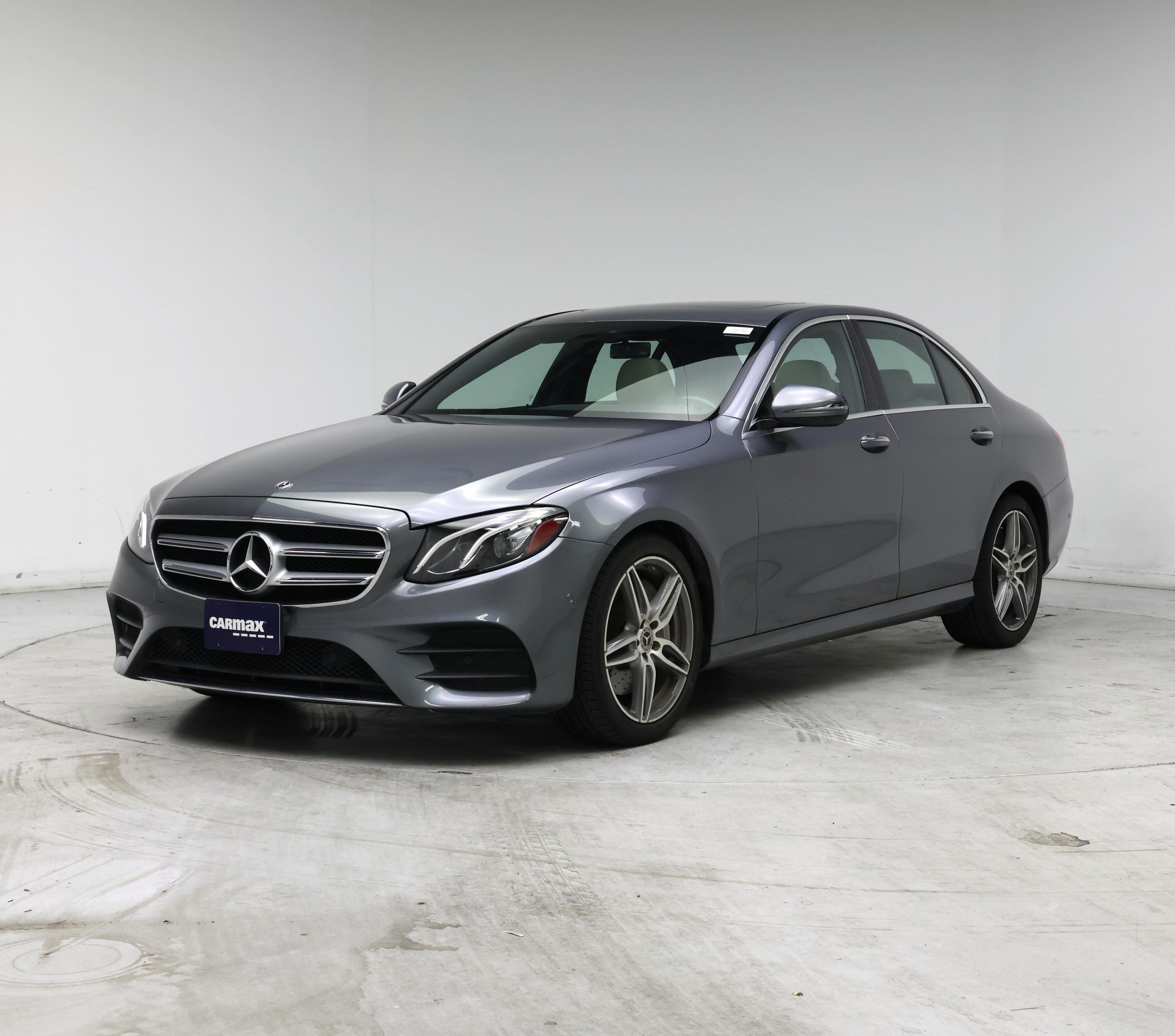 Thumbnail: 2018 Mercedes-Benz E-Class - 4