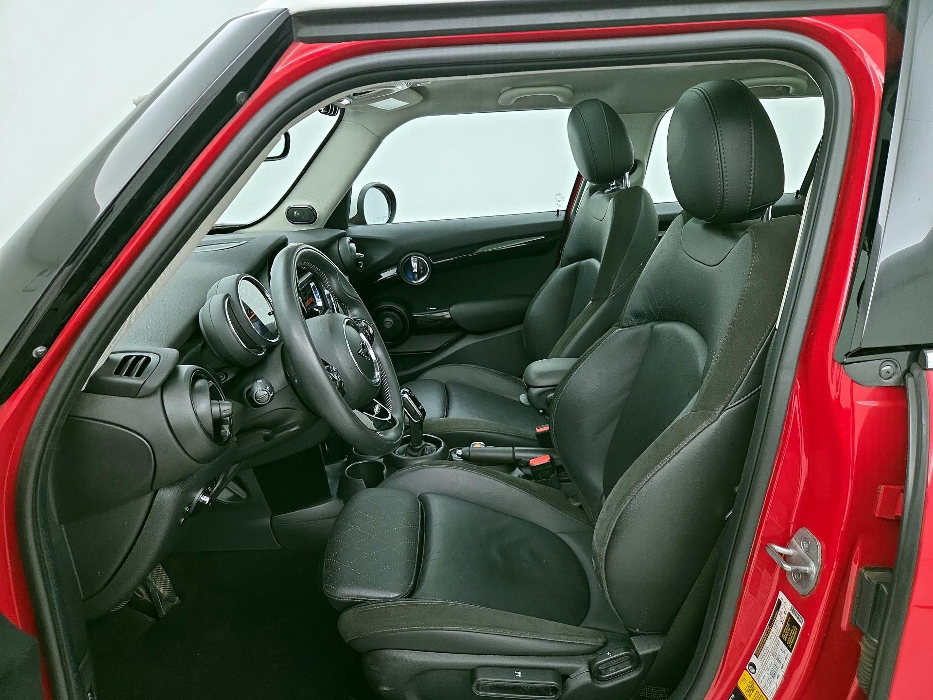 Thumbnail: 2020 MINI Cooper Hardtop - 11