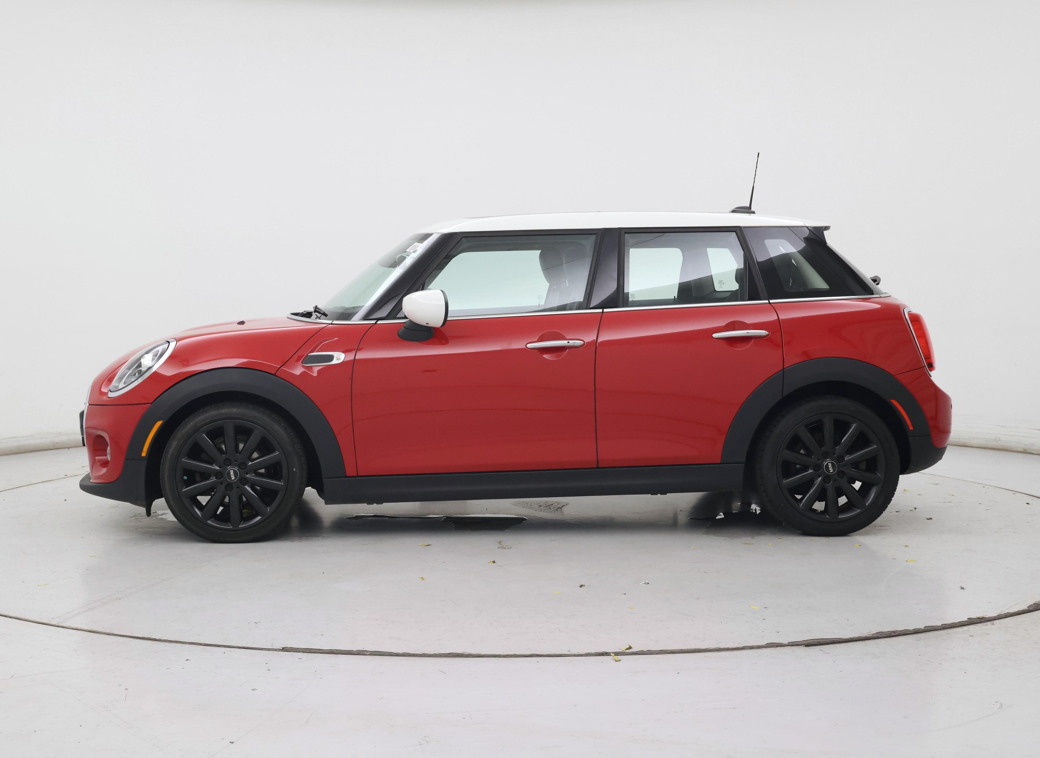 Thumbnail: 2020 MINI Cooper Hardtop - 3