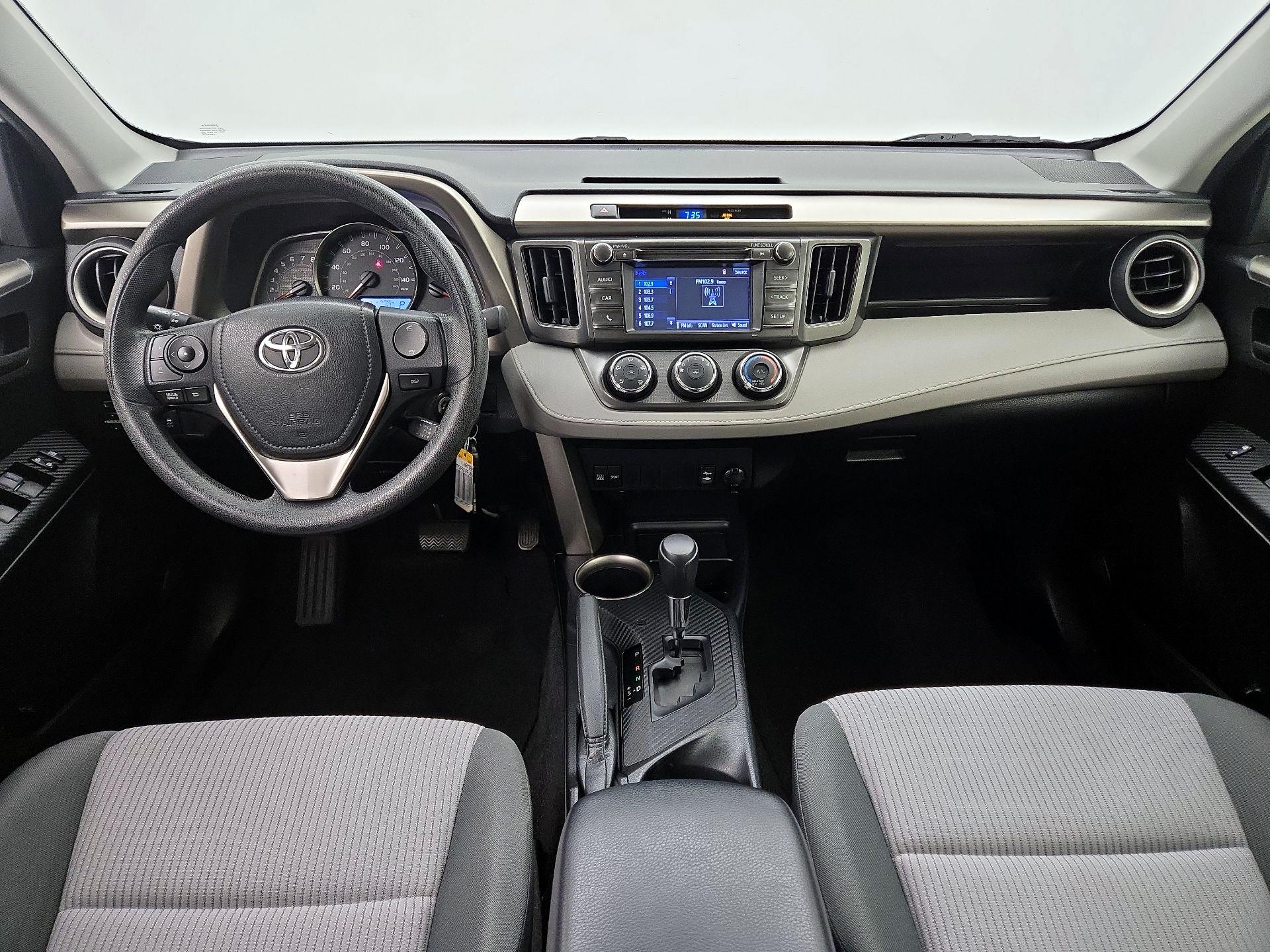 Thumbnail: 2015 Toyota RAV4 - 9