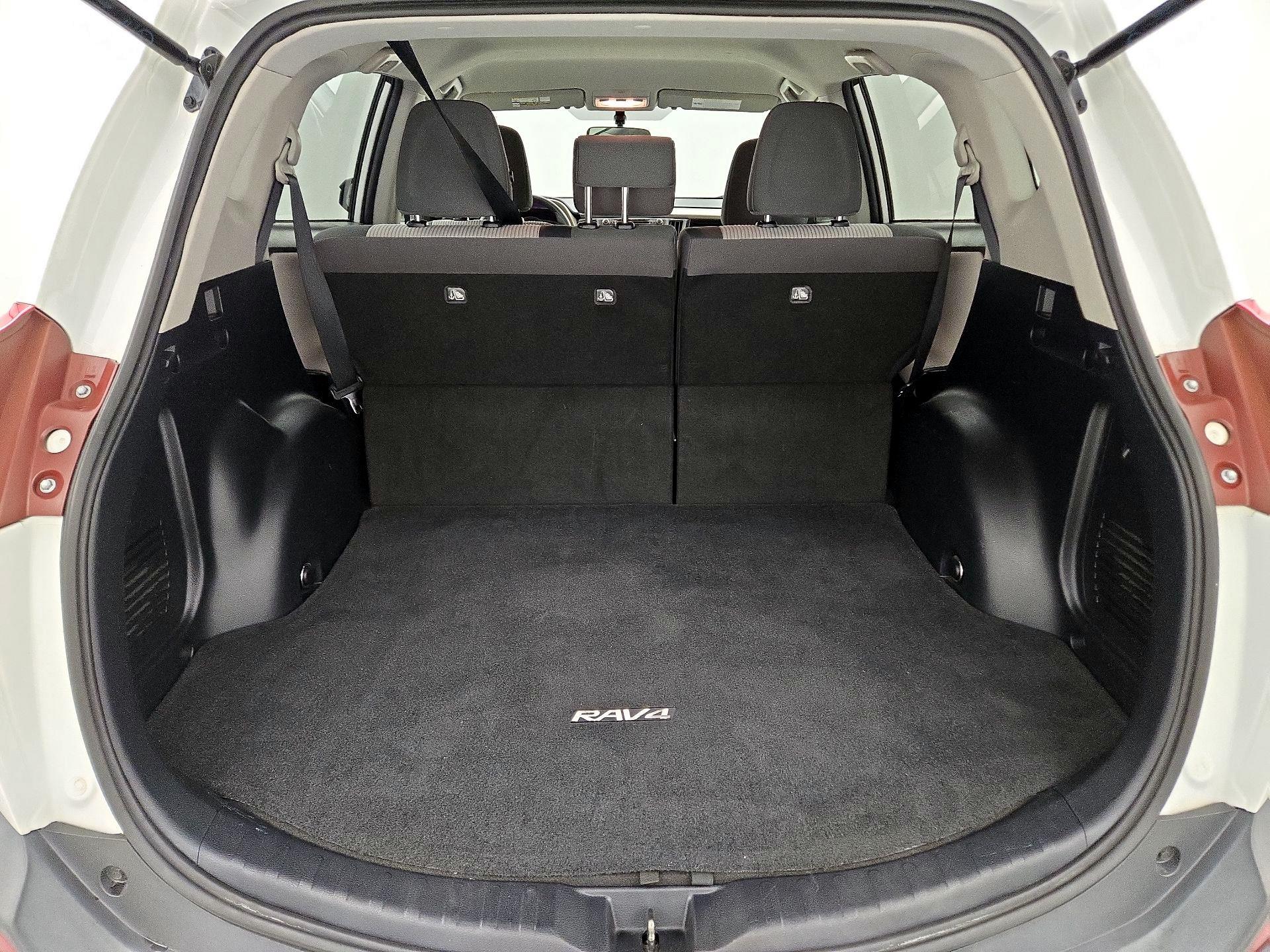 Thumbnail: 2015 Toyota RAV4 - 19
