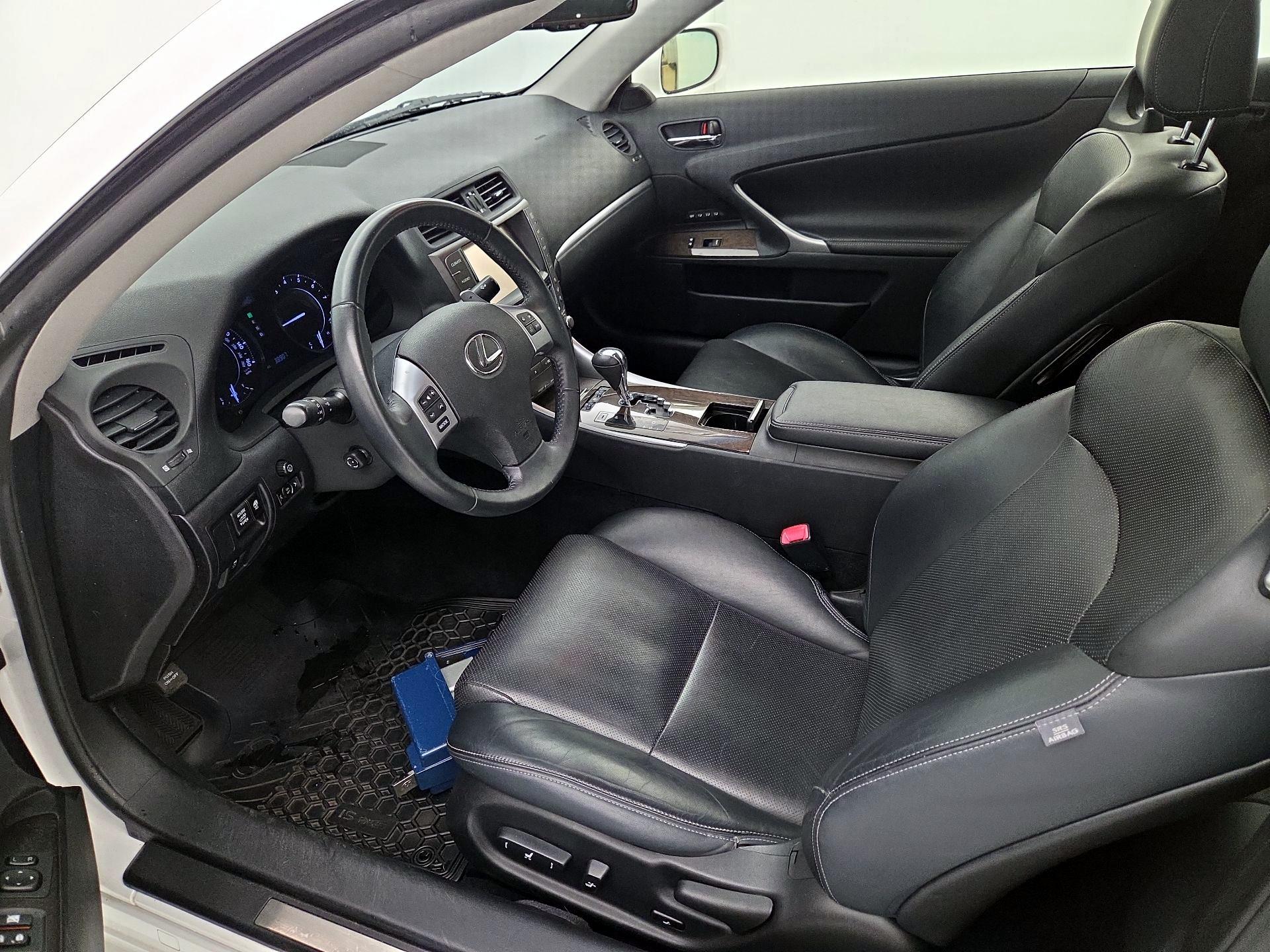 Thumbnail: 2014 Lexus IS - 11