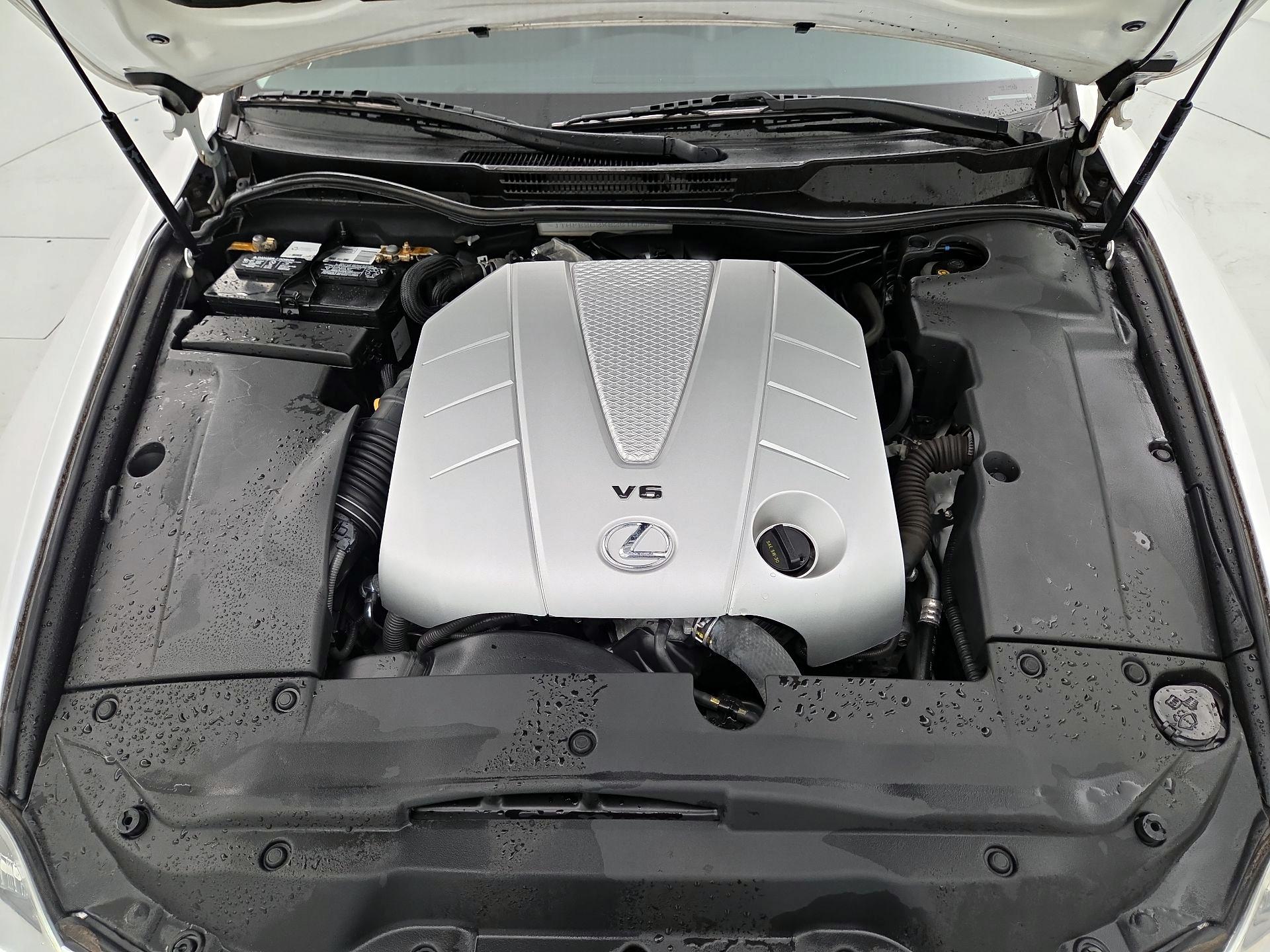 Thumbnail: 2014 Lexus IS - 20