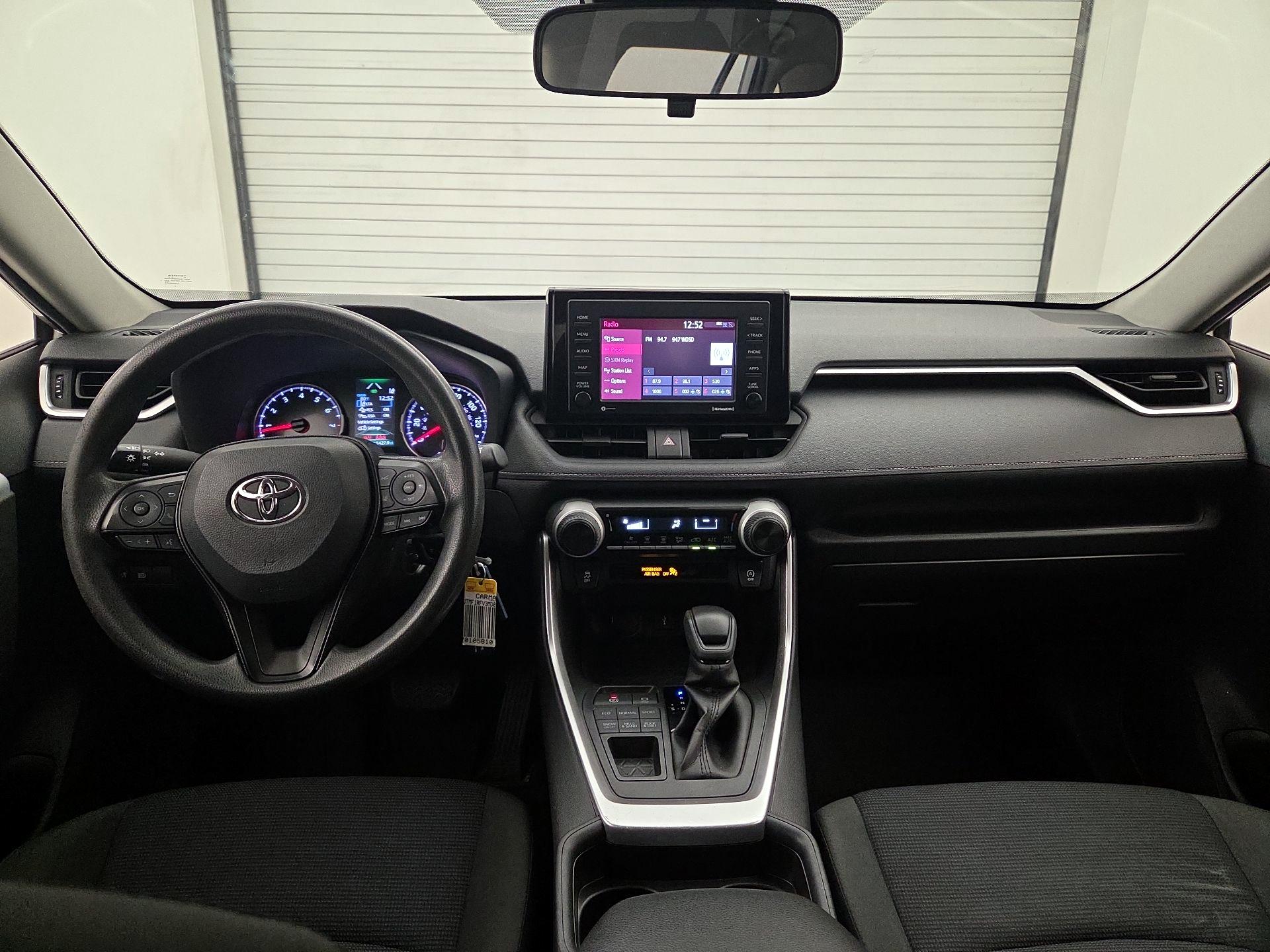 Thumbnail: 2021 Toyota RAV4 - 9