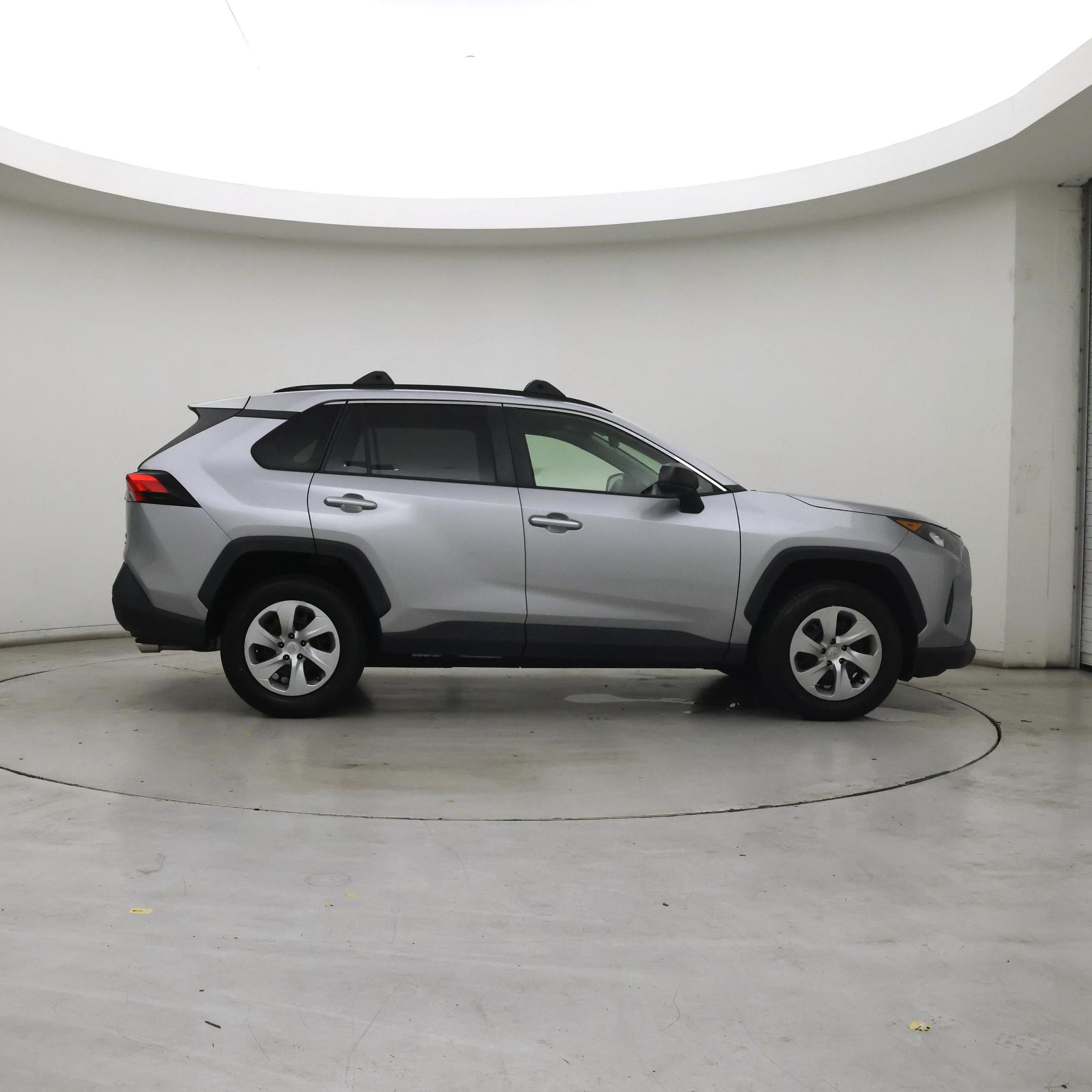 Thumbnail: 2021 Toyota RAV4 - 7