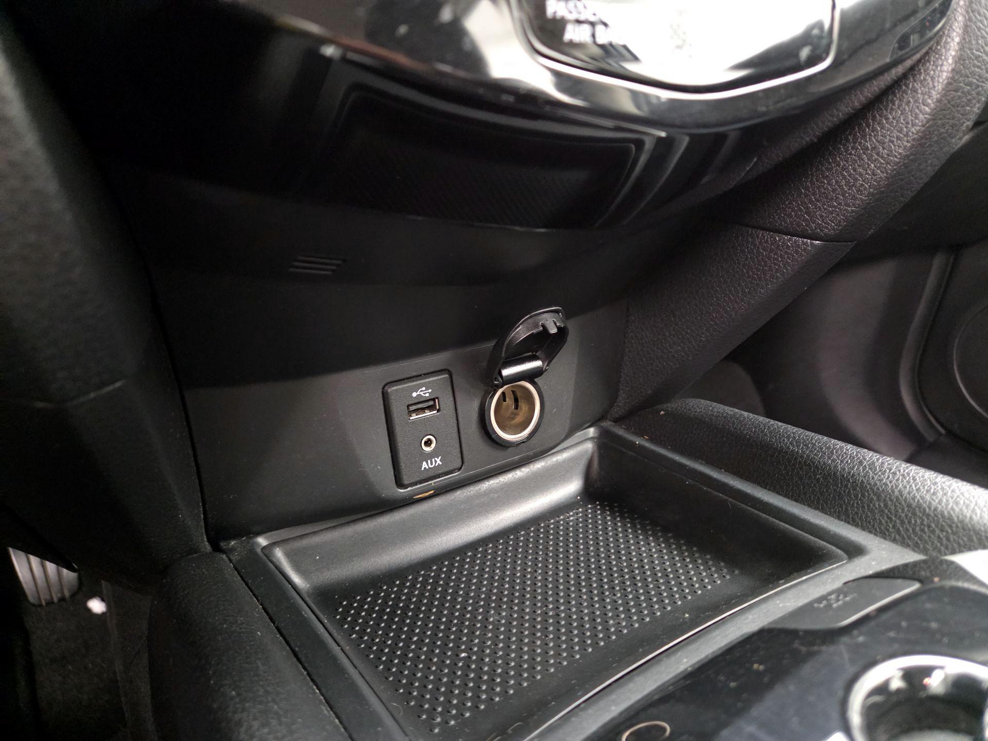 Thumbnail: 2016 Nissan Rogue - 18