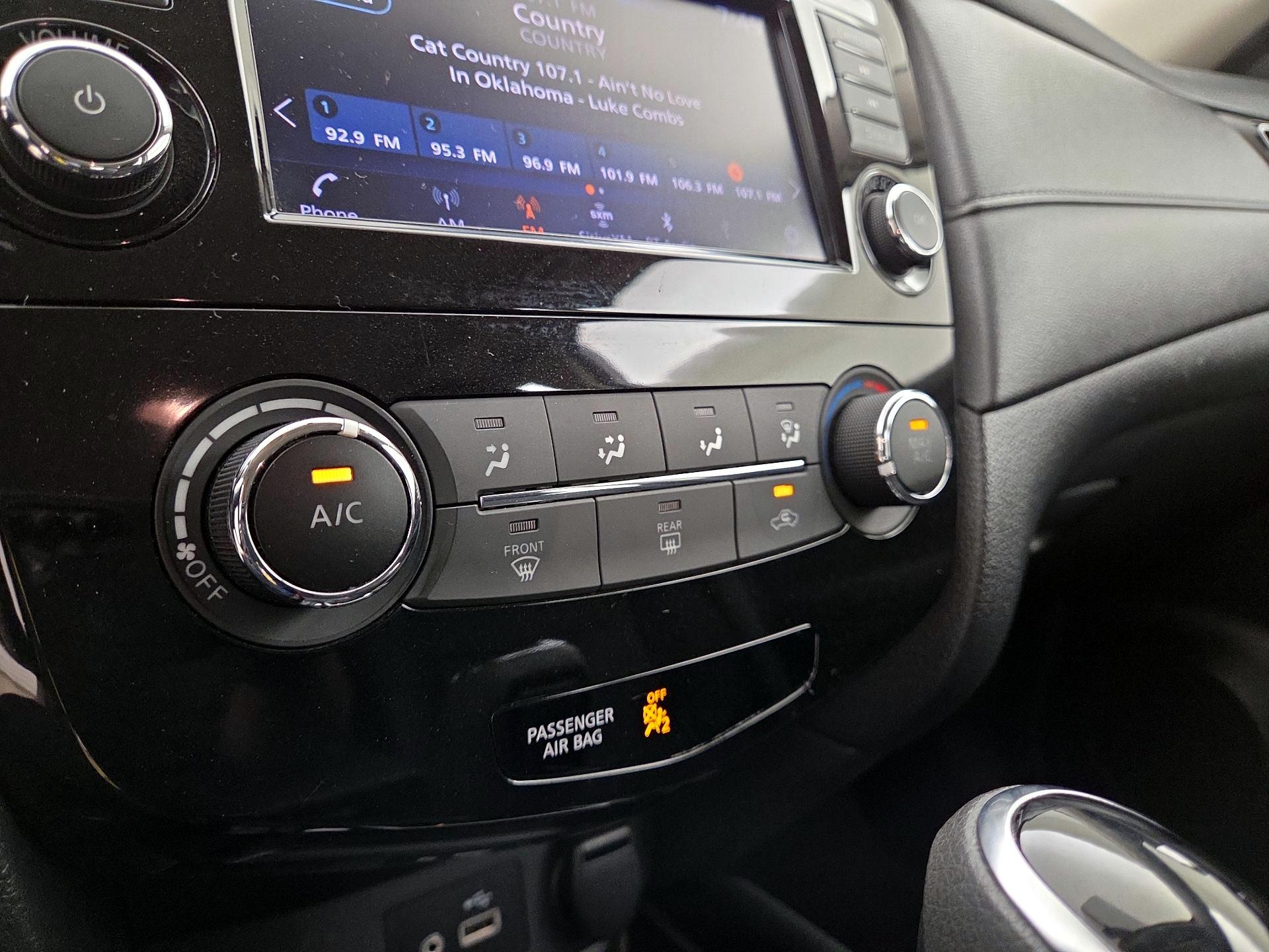 Thumbnail: 2018 Nissan Rogue - 15