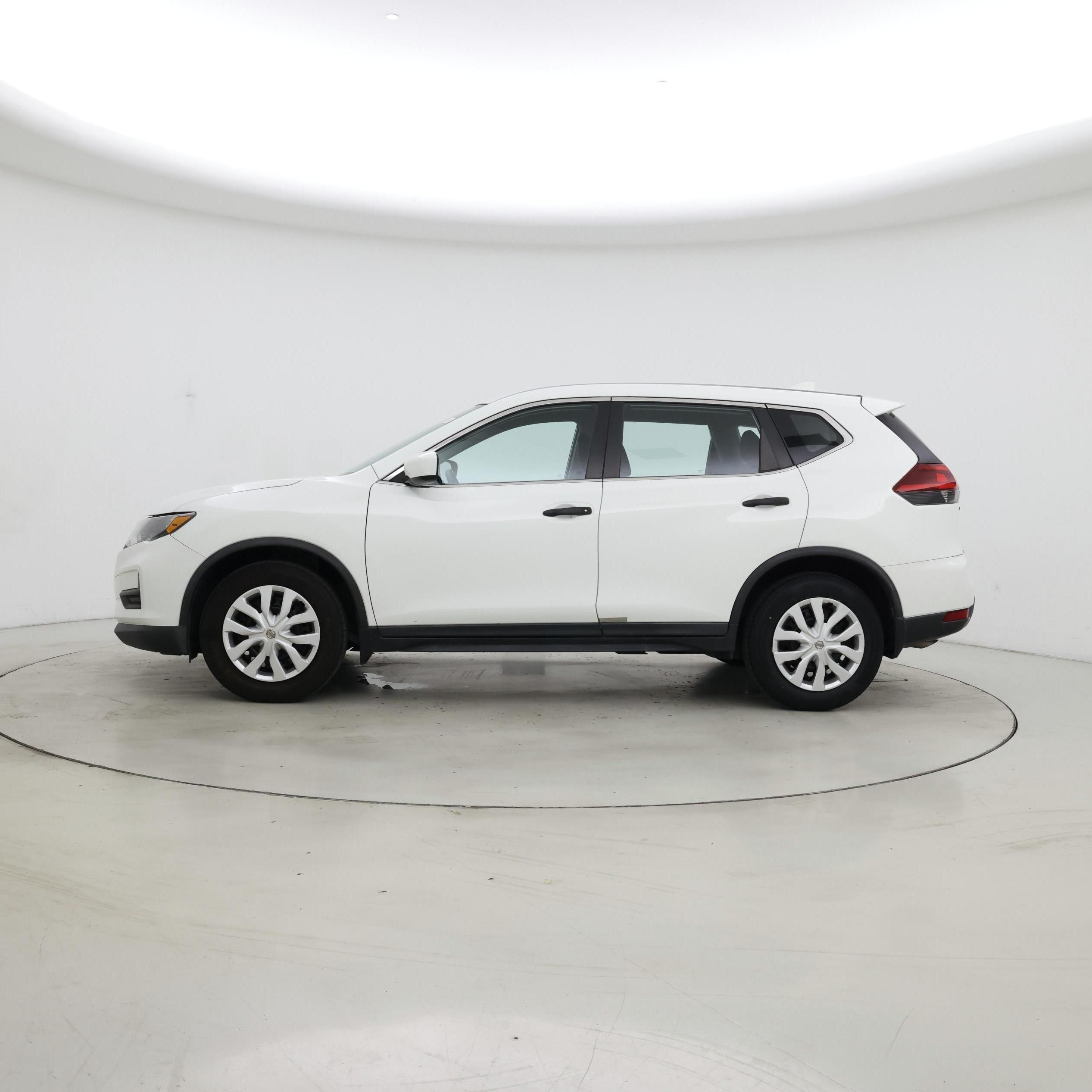 Thumbnail: 2018 Nissan Rogue - 3