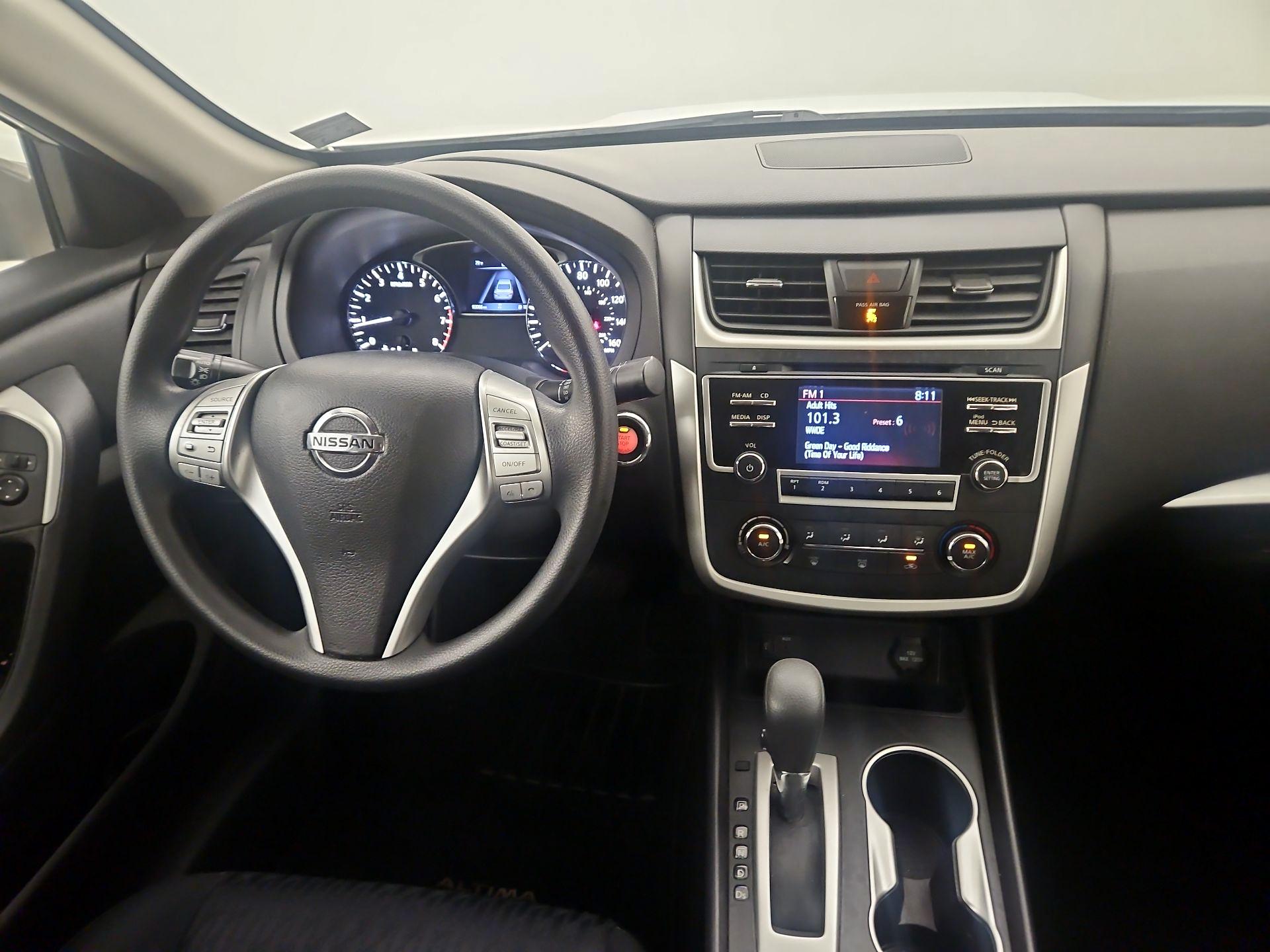 Thumbnail: 2018 Nissan Altima - 10