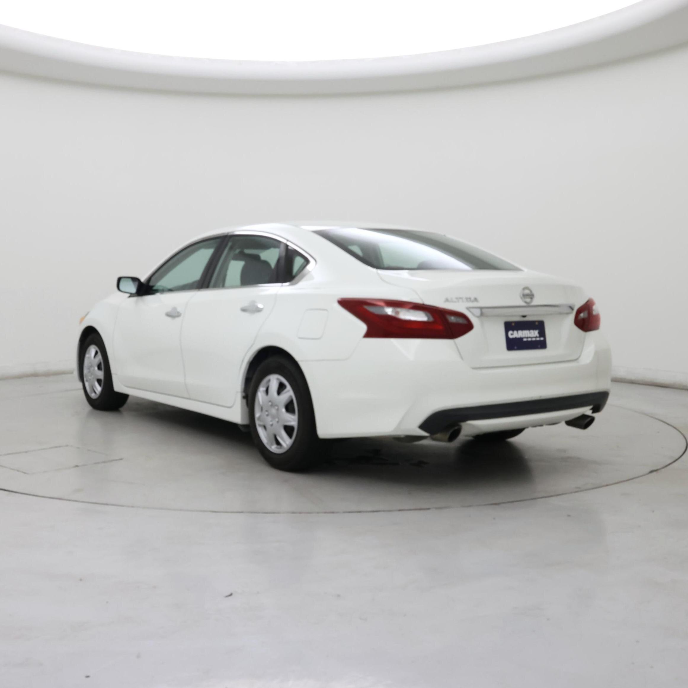 Thumbnail: 2018 Nissan Altima - 2