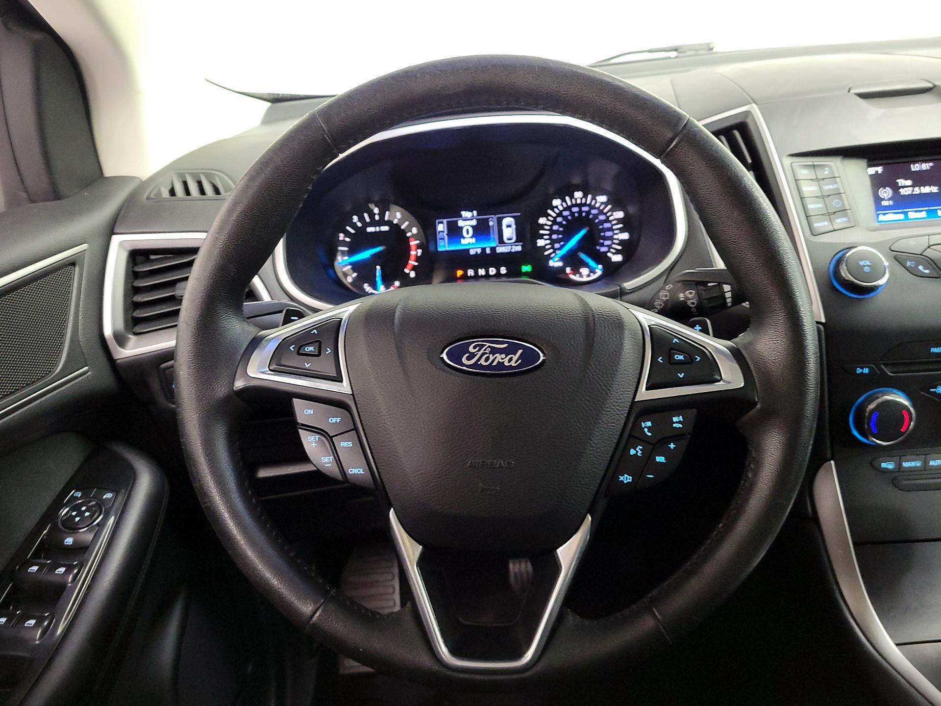 Thumbnail: 2016 Ford Edge - 10