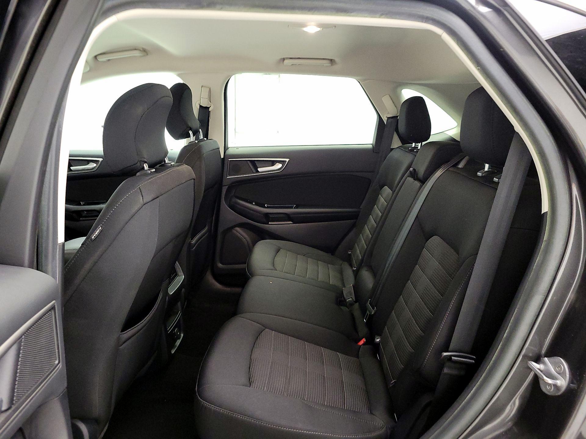 Thumbnail: 2016 Ford Edge - 19