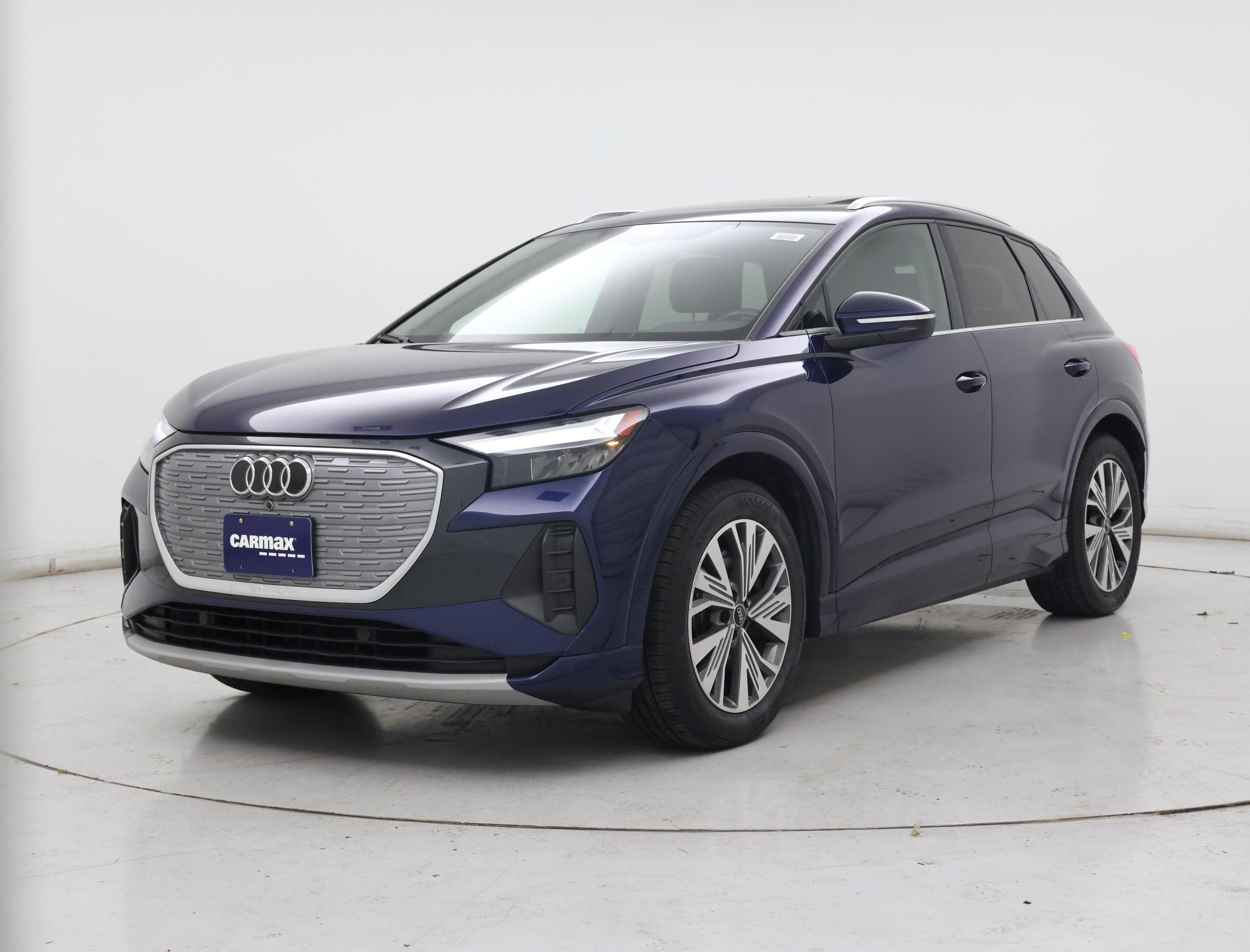 Thumbnail: 2023 Audi Q4 e-tron - 4