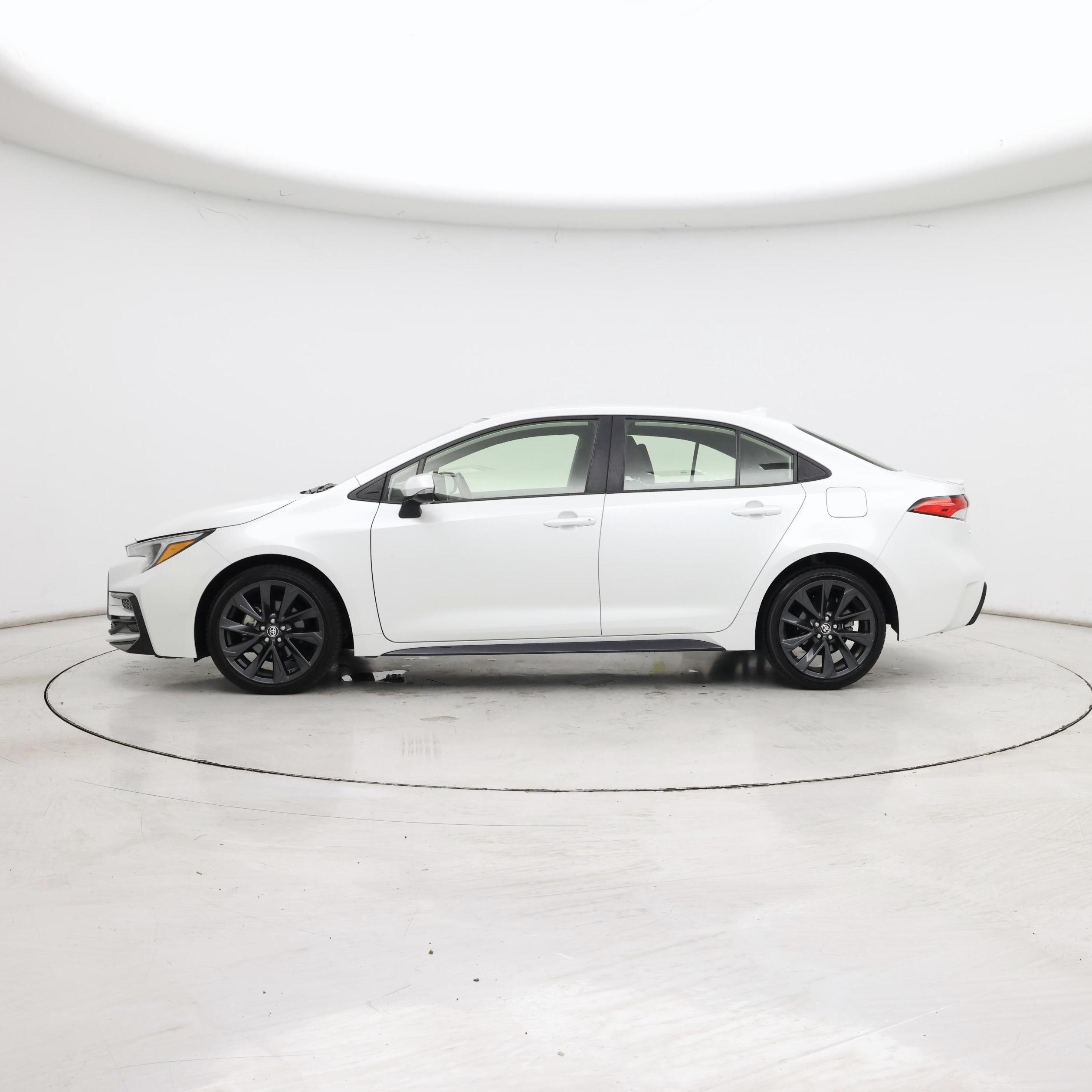 Thumbnail: 2024 Toyota Corolla - 3