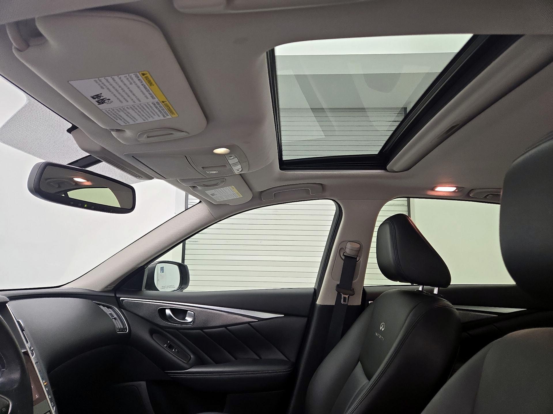 Thumbnail: 2014 INFINITI Q50 - 19