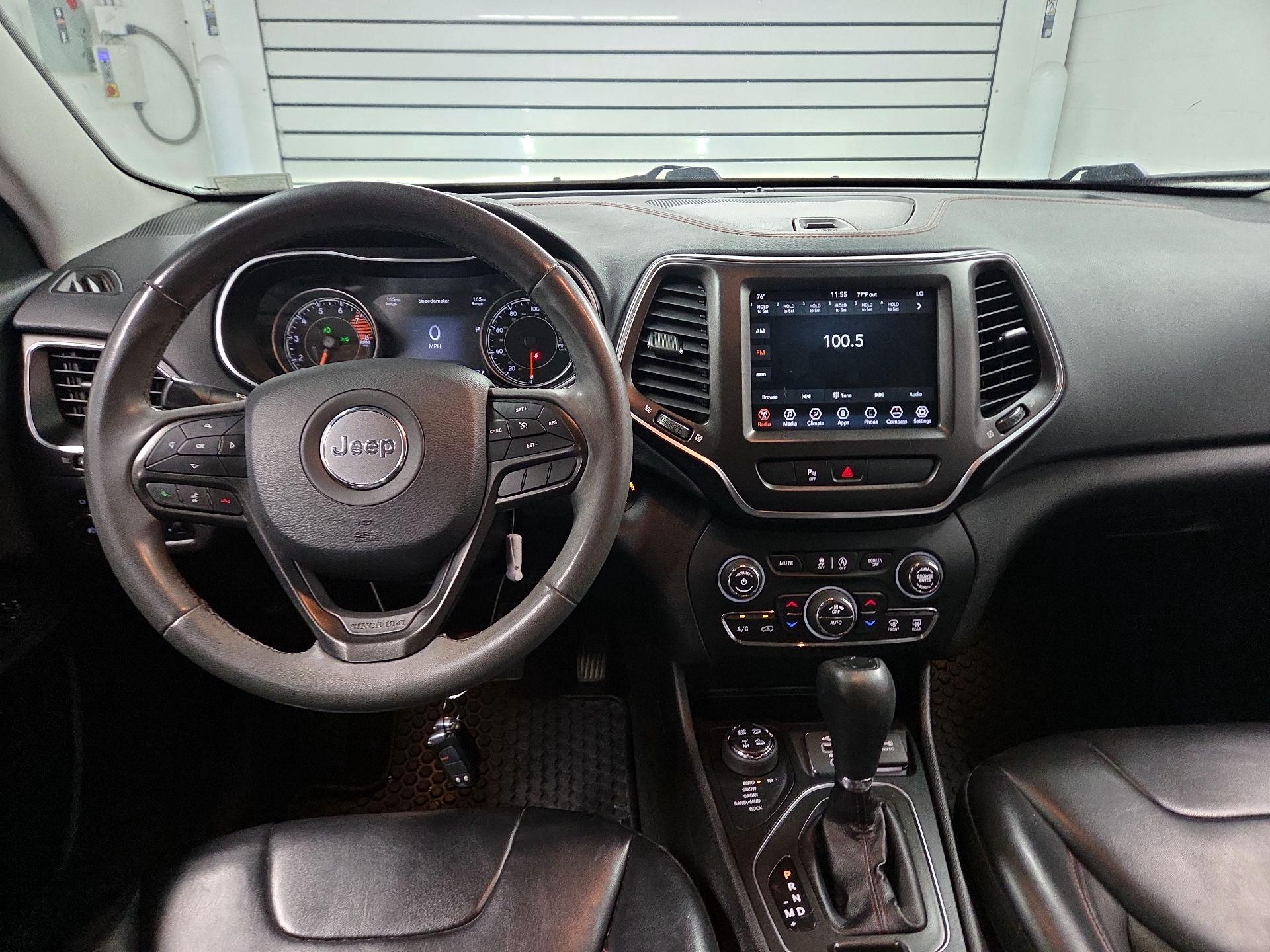 Thumbnail: 2020 Jeep Cherokee - 9