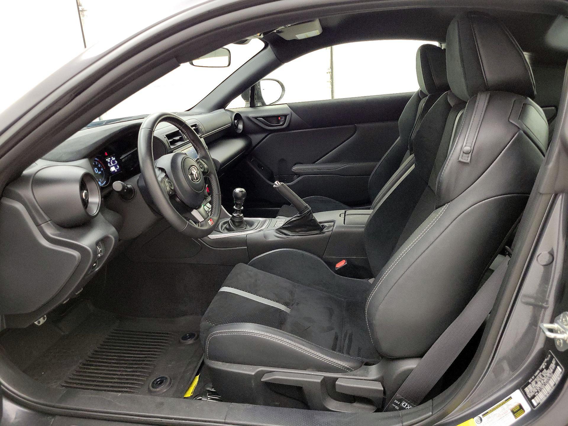 Thumbnail: 2025 Toyota GR86 - 11