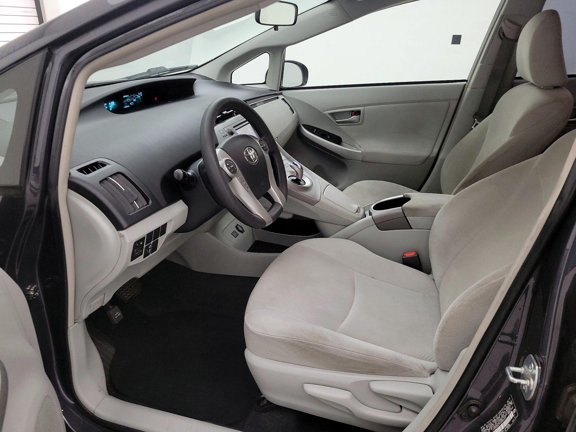 Thumbnail: 2015 Toyota Prius - 11