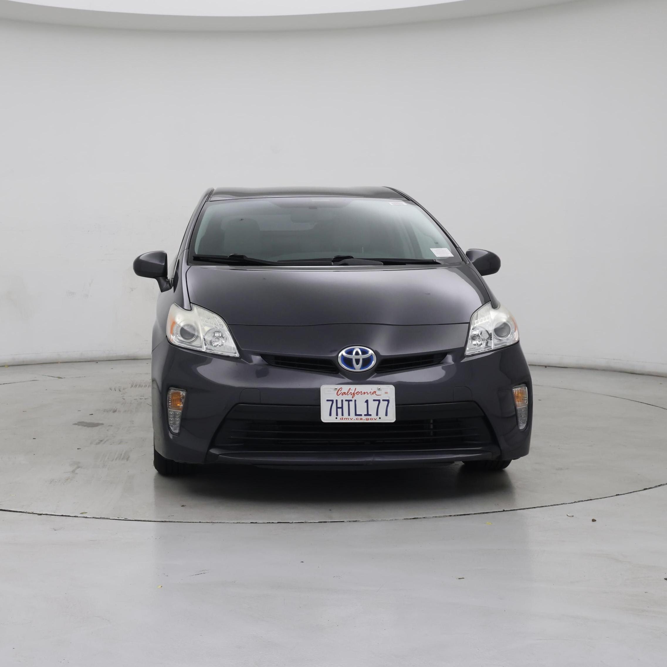 Thumbnail: 2015 Toyota Prius - 5