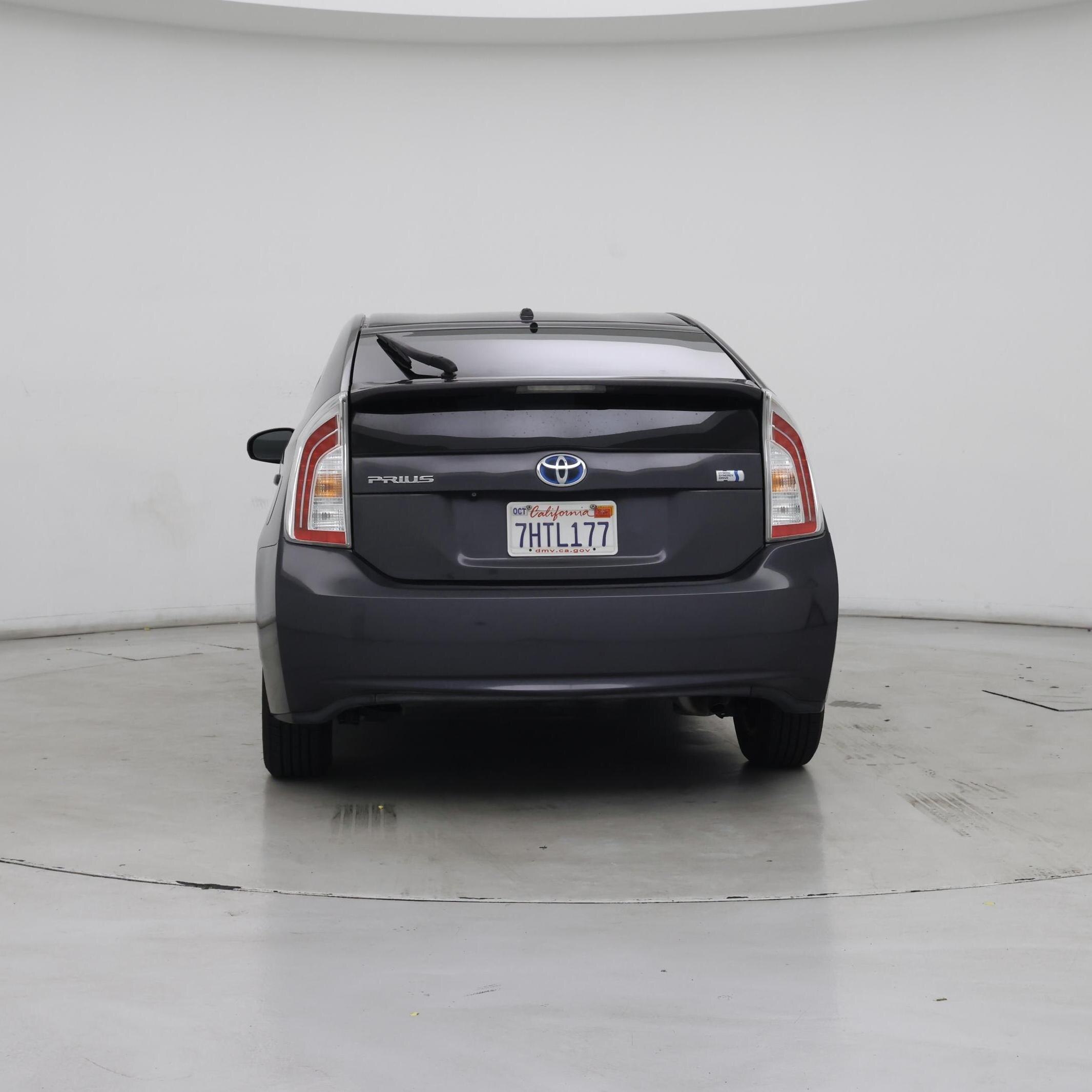 Thumbnail: 2015 Toyota Prius - 6