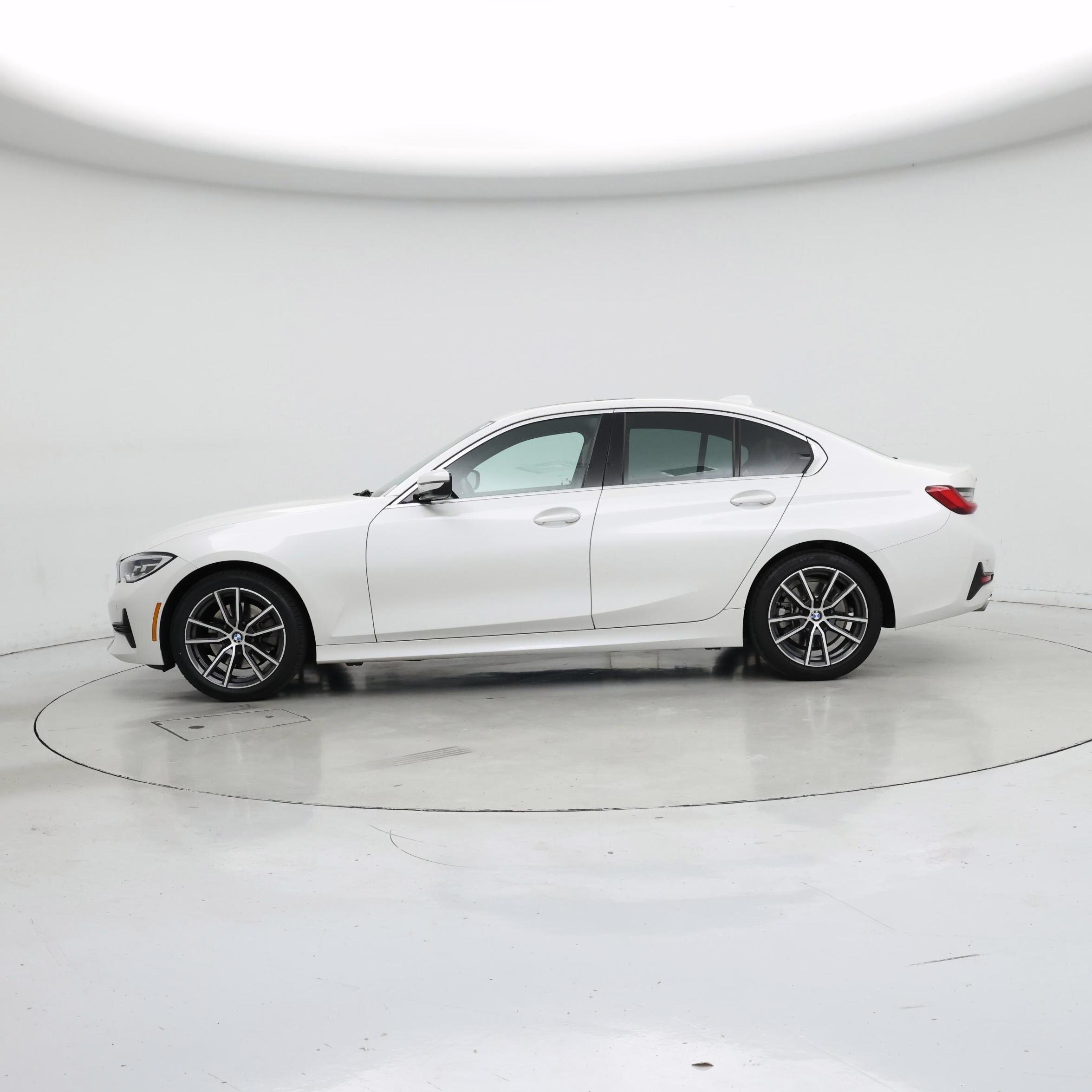 Thumbnail: 2020 BMW 3 Series - 3